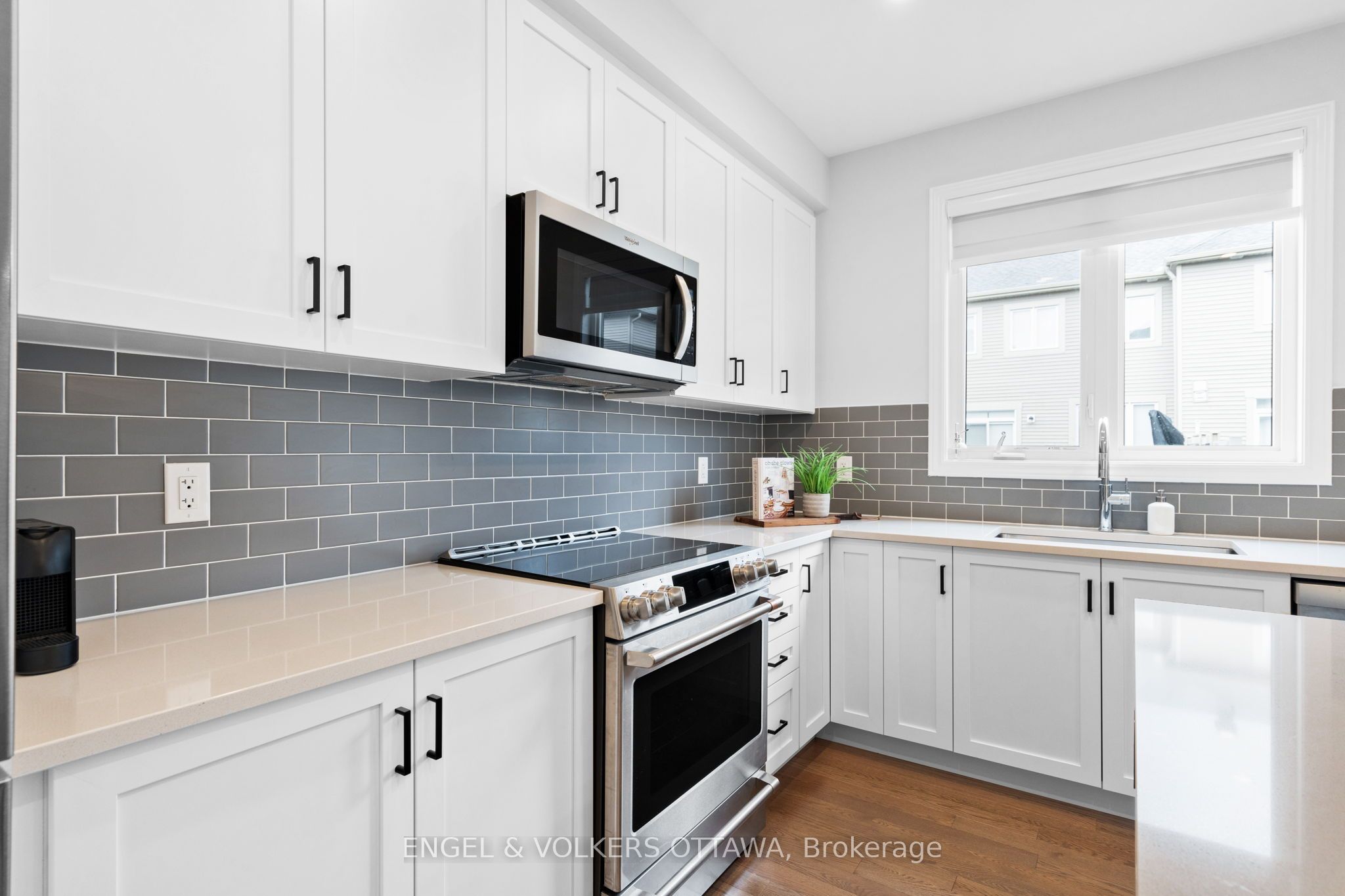 329 Finial Way Property Photo 10