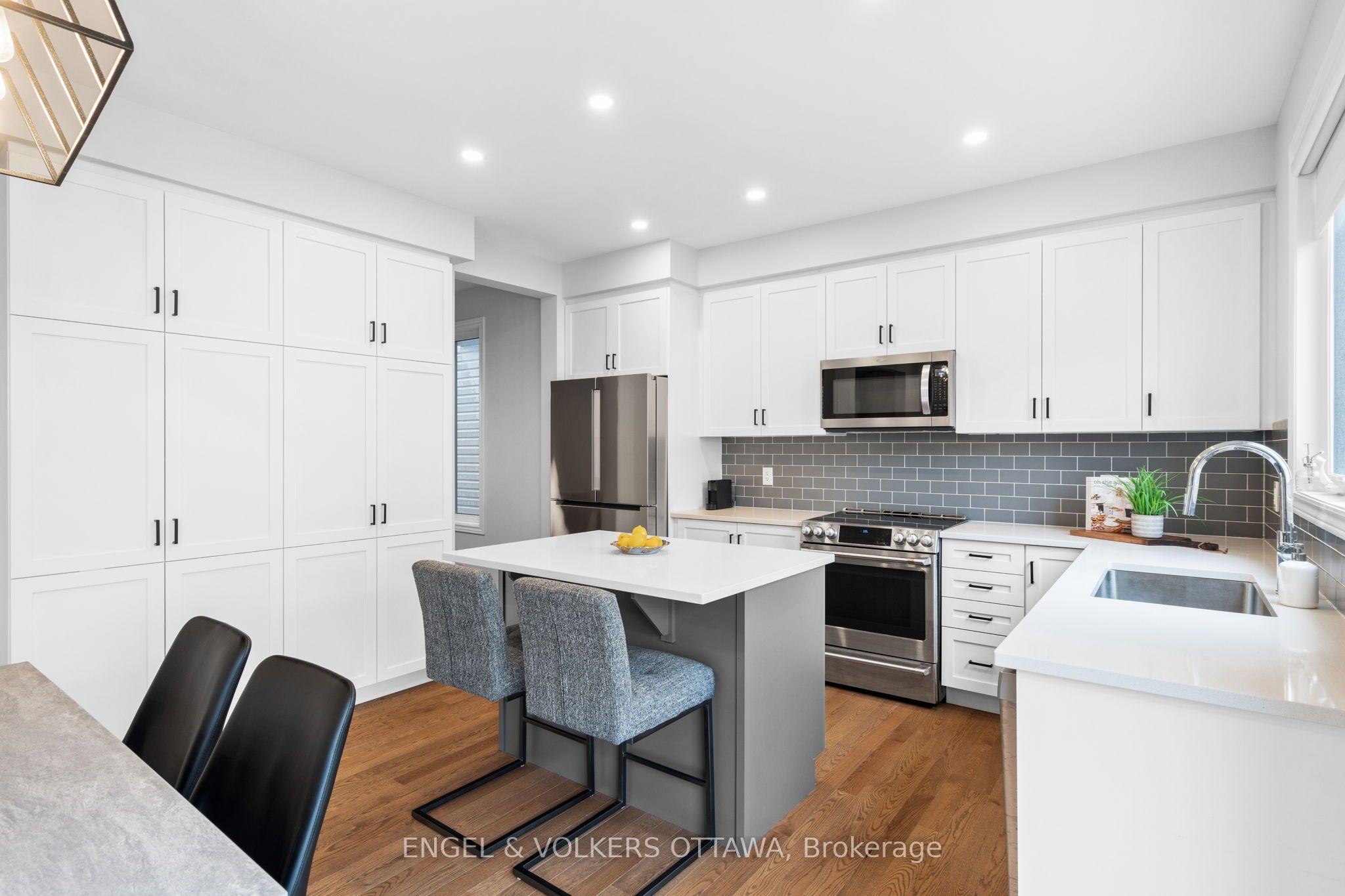 329 Finial Way Property Photo 13