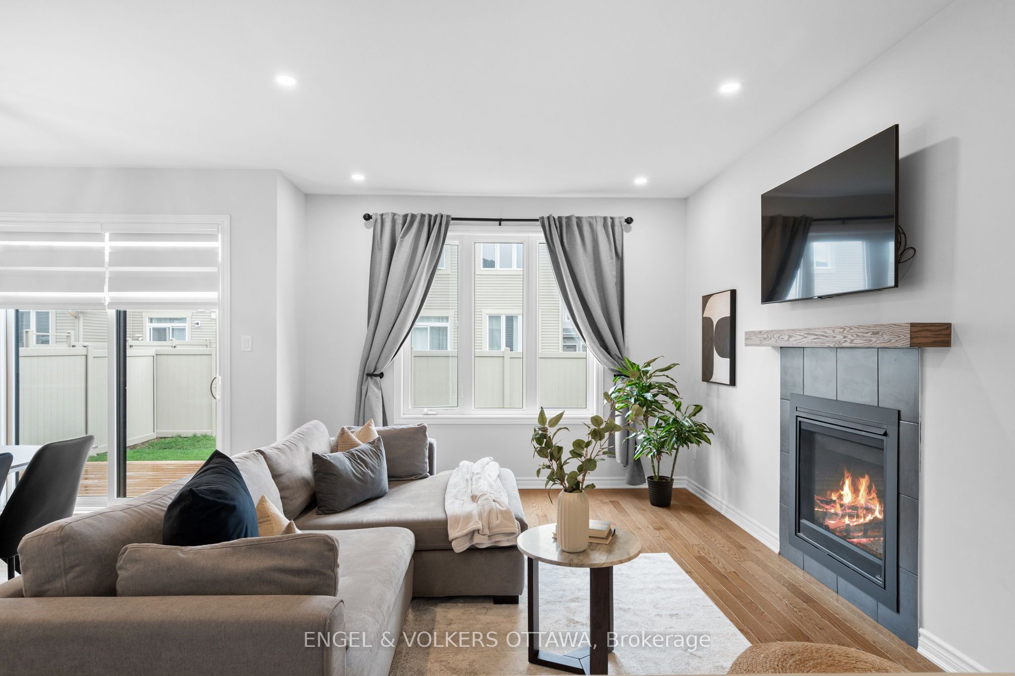329 Finial Way Property Photo 16
