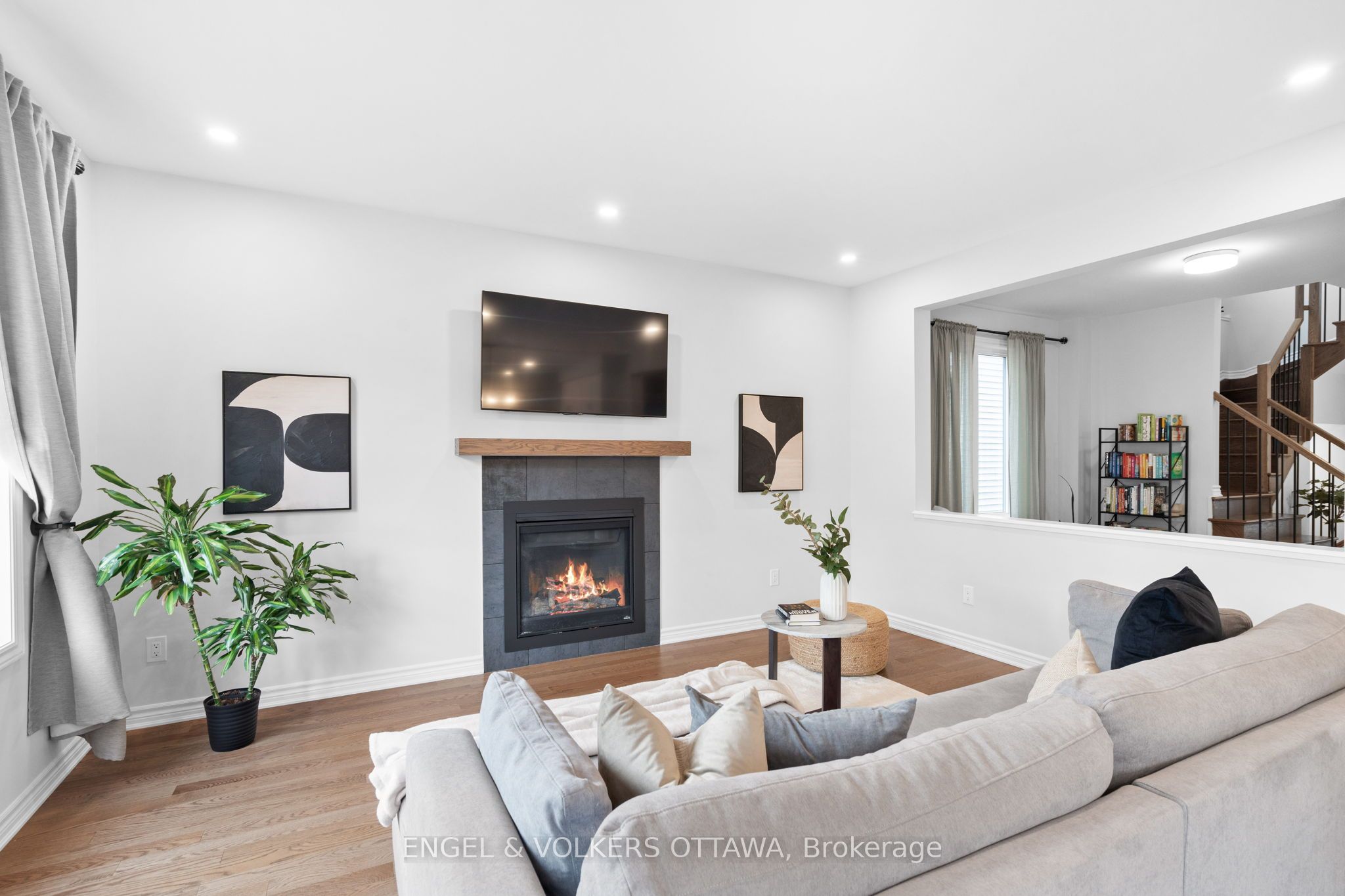 329 Finial Way Property Photo 18
