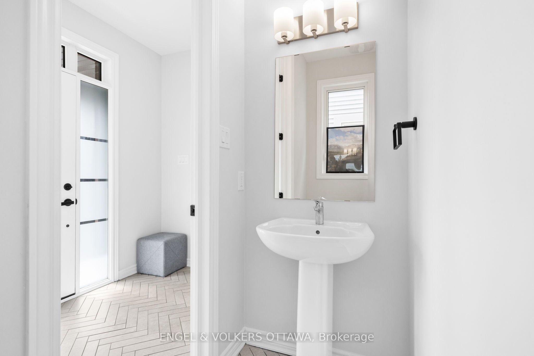329 Finial Way Property Photo 21