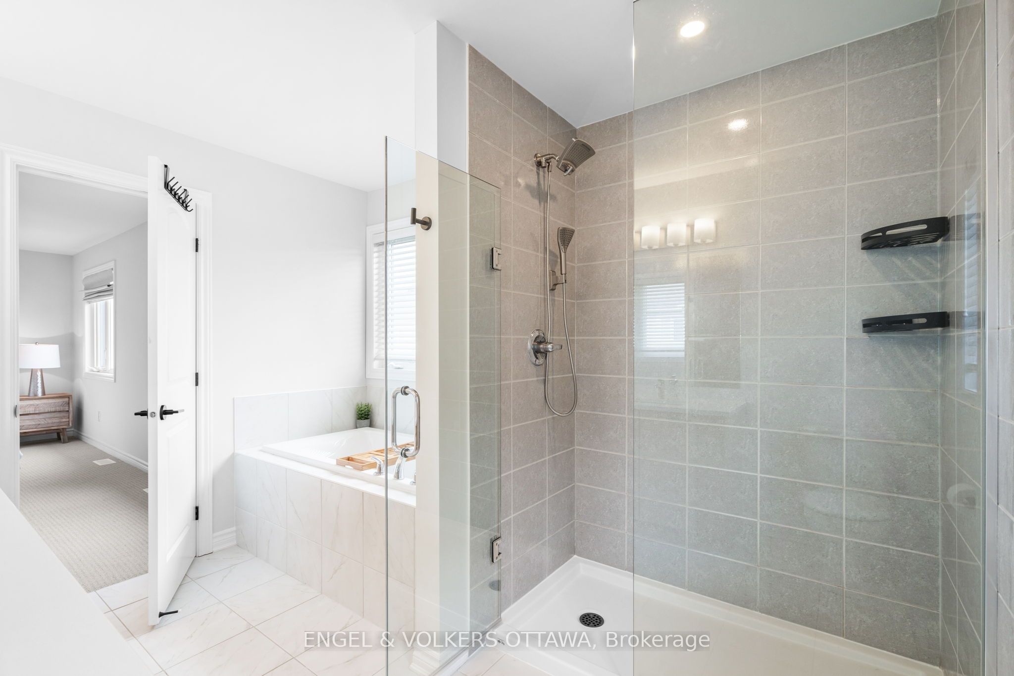 329 Finial Way Property Photo 28