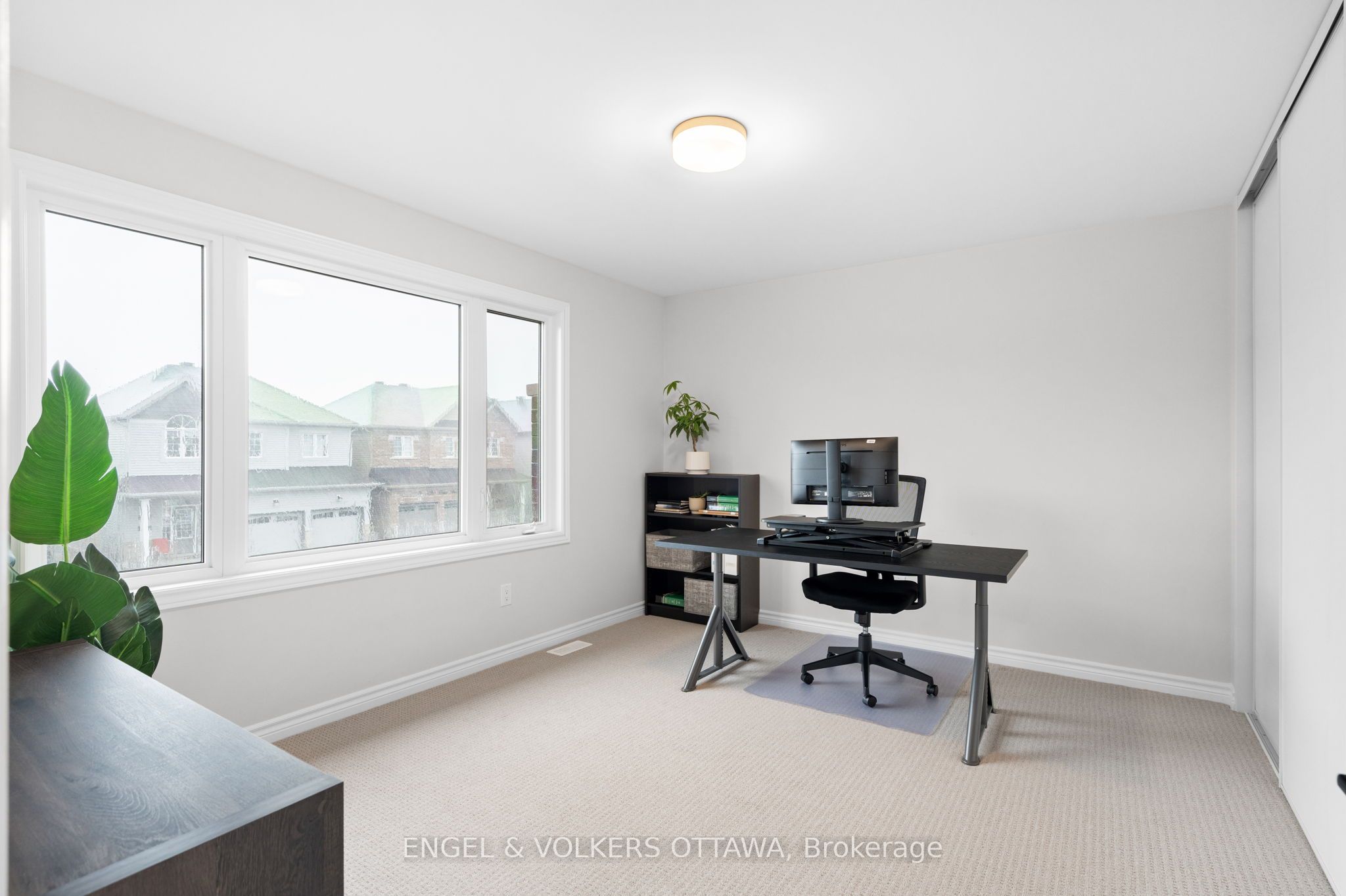 329 Finial Way Property Photo 31