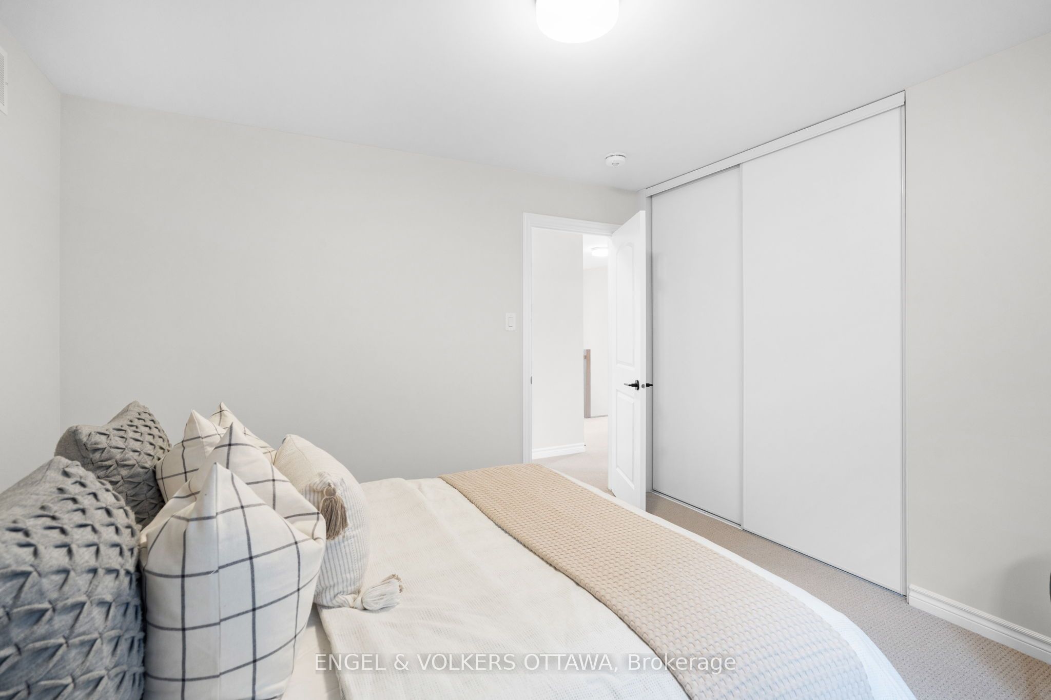 329 Finial Way Property Photo 34