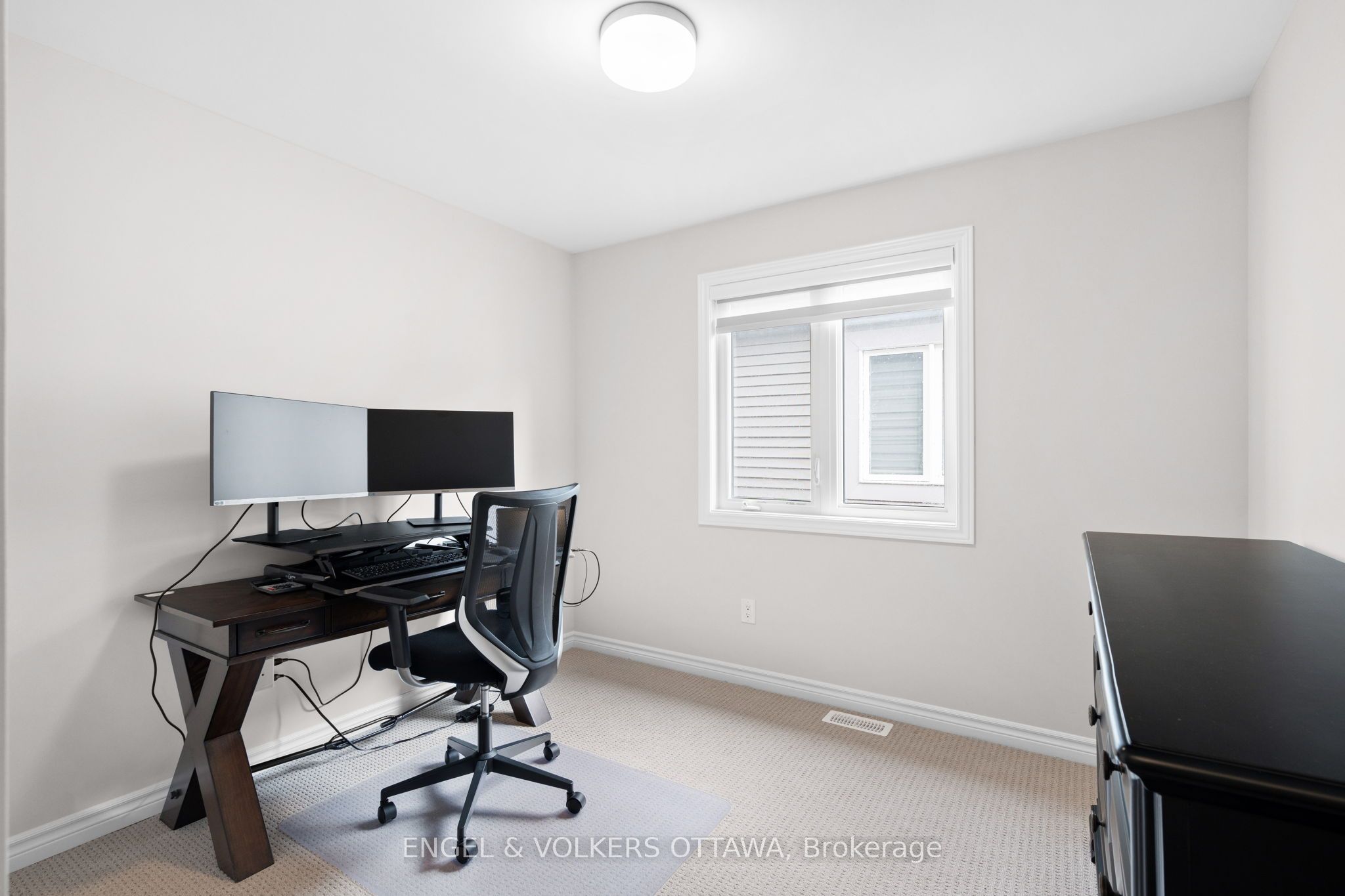 329 Finial Way Property Photo 35