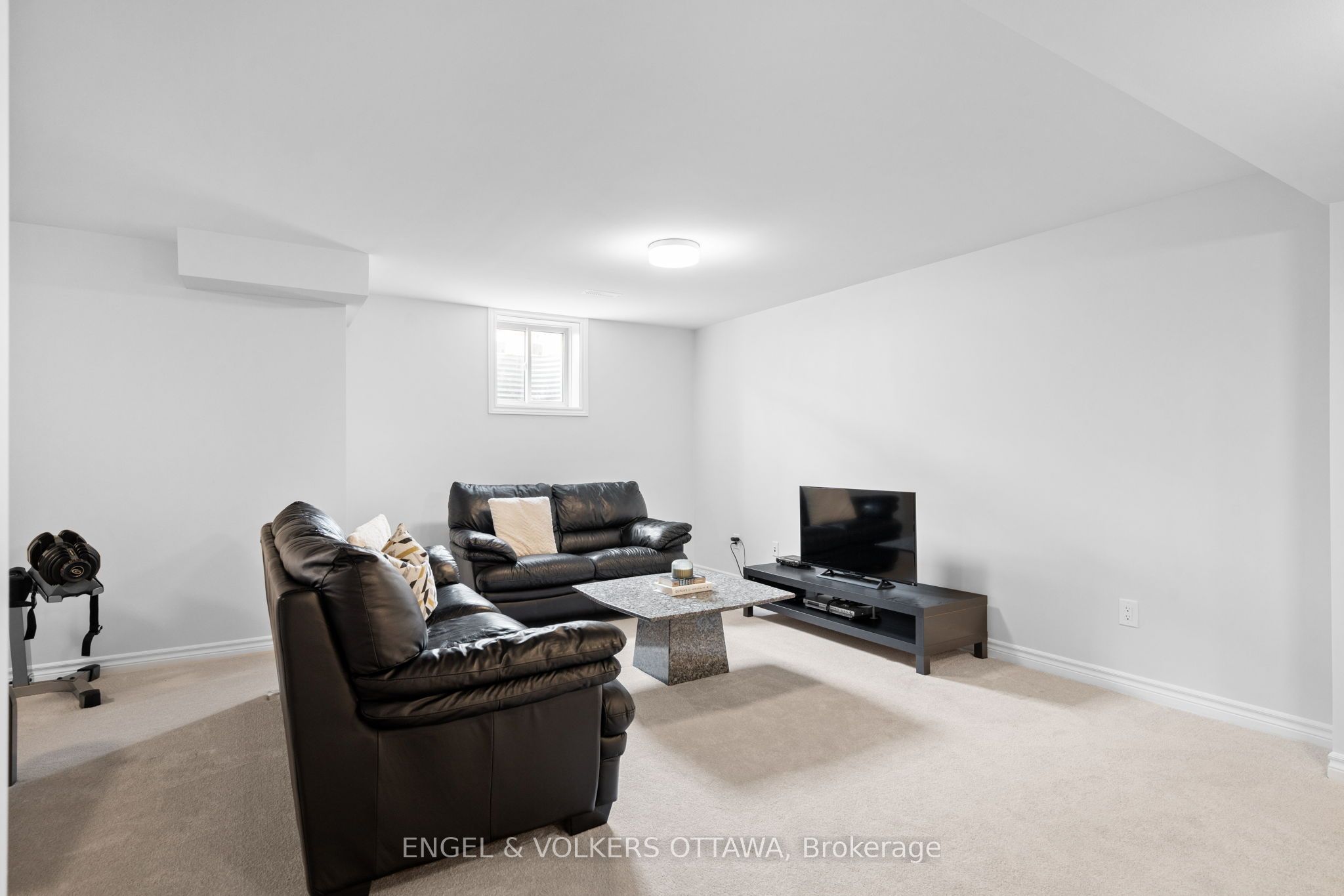 329 Finial Way Property Photo 42