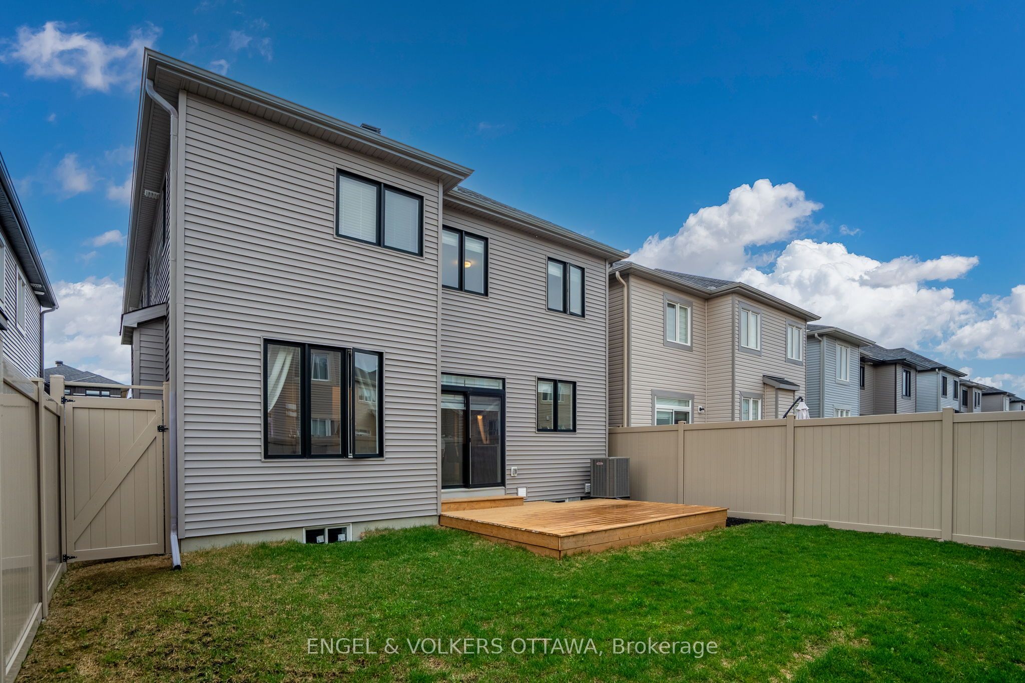 329 Finial Way Property Photo 47