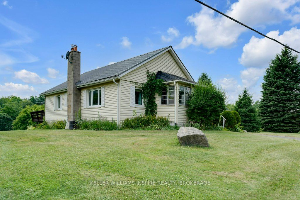 1598 County Rd 6 Road N Property Photo 2