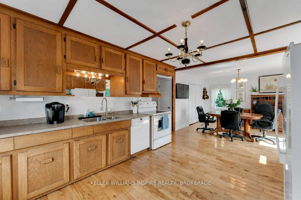 1598 County Rd 6 Road N Property Photo 17