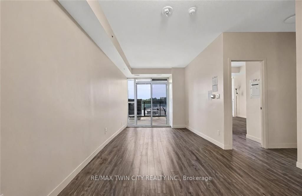 128 King Street 807 Property Photo 11