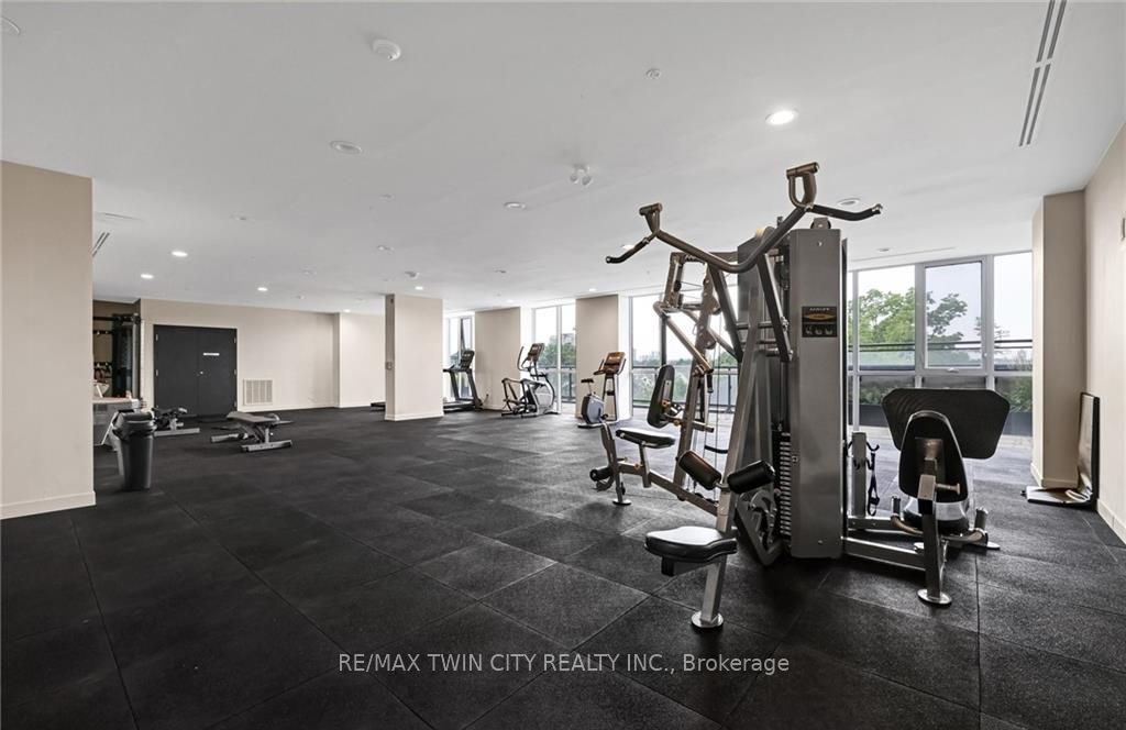 128 King Street 807 Property Photo 18