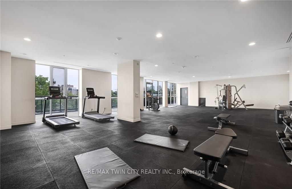 128 King Street 807 Property Photo 19