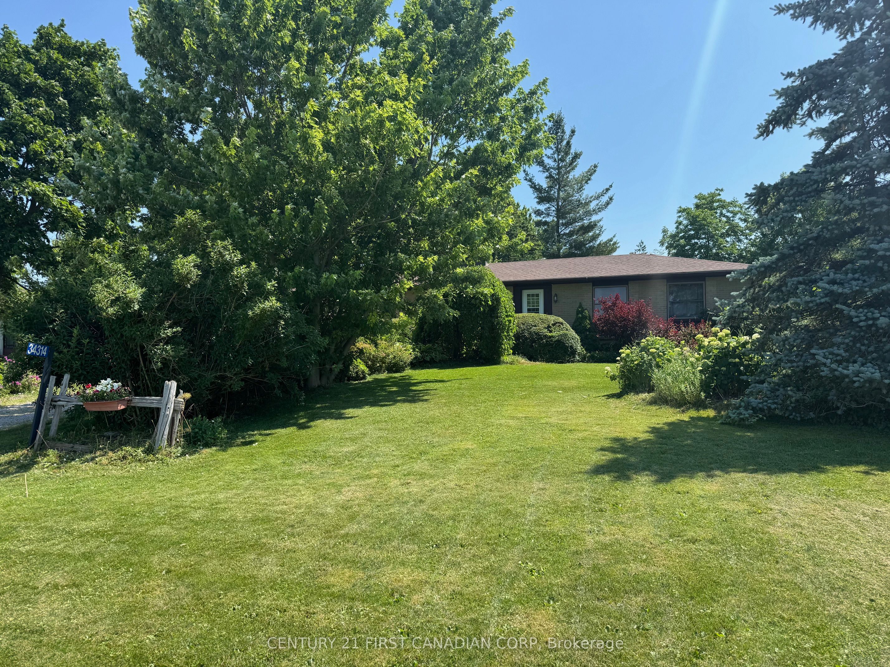 34314 Denfield Road Property Photo 1