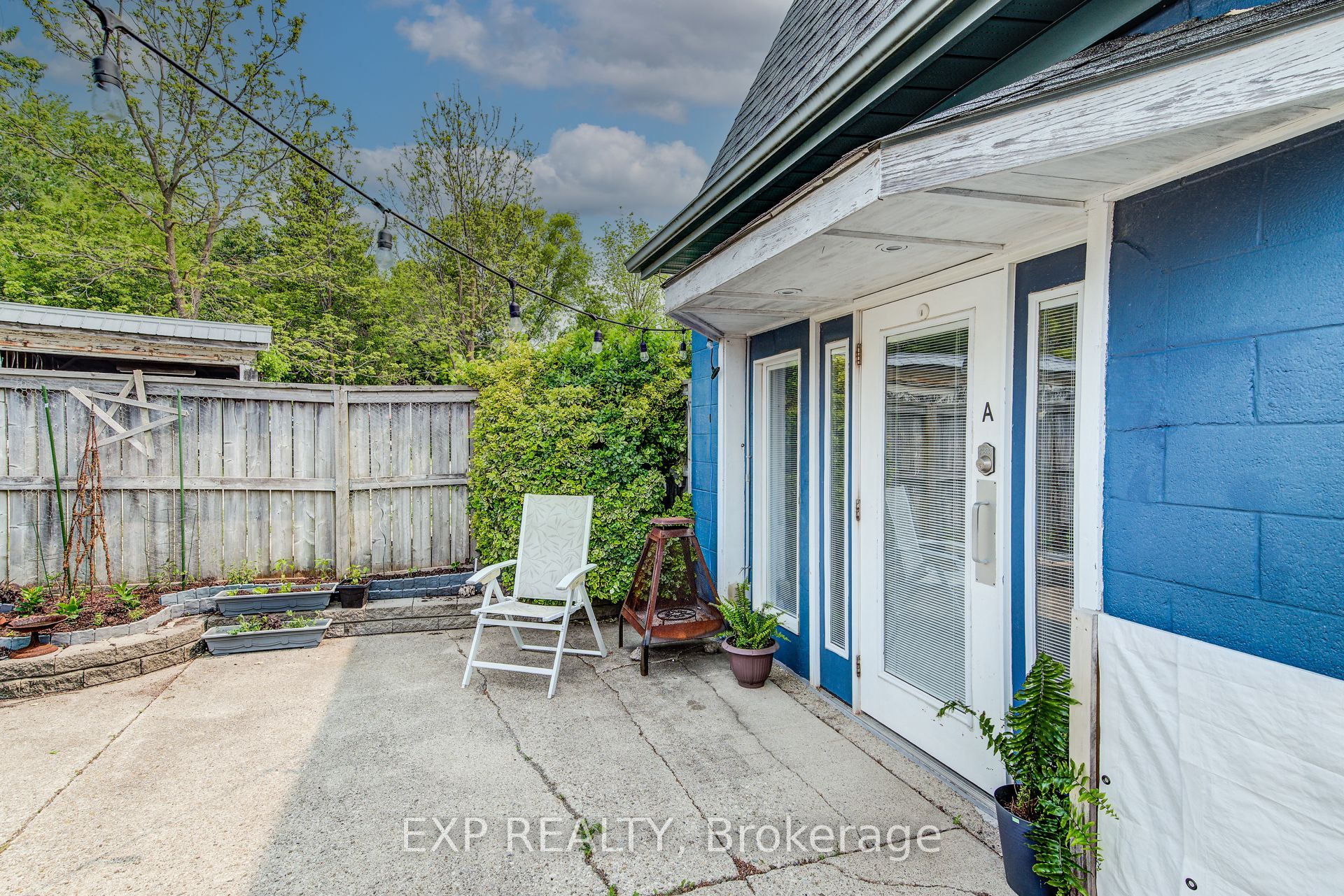 1023 Maple Leaf Street Property Photo 6