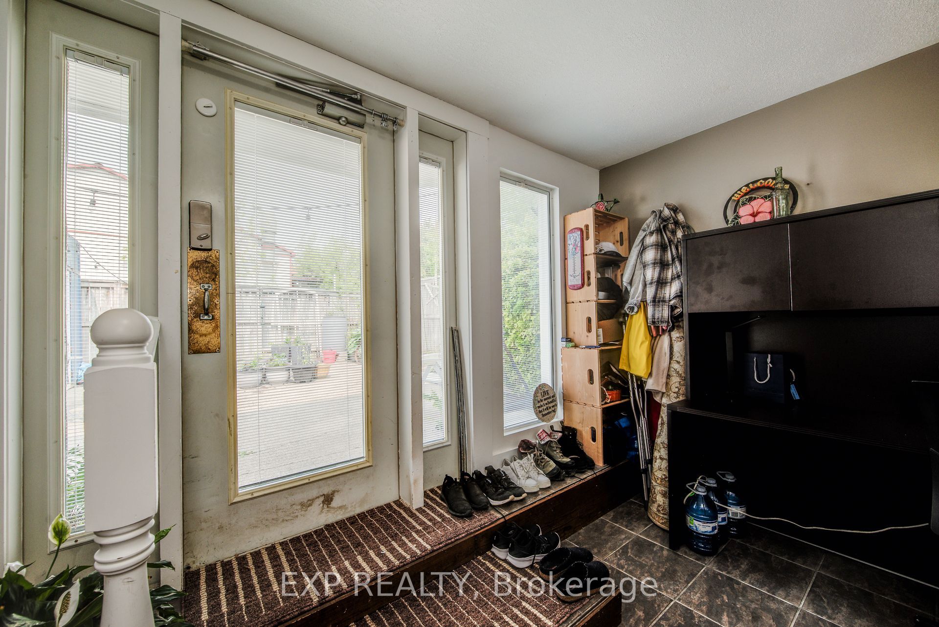 1023 Maple Leaf Street Property Photo 10