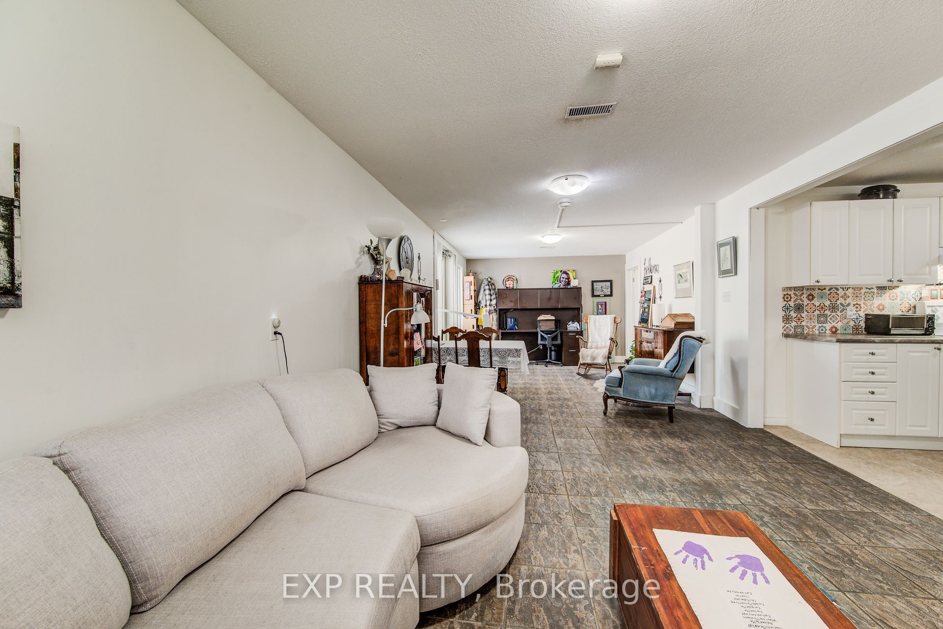 1023 Maple Leaf Street Property Photo 14