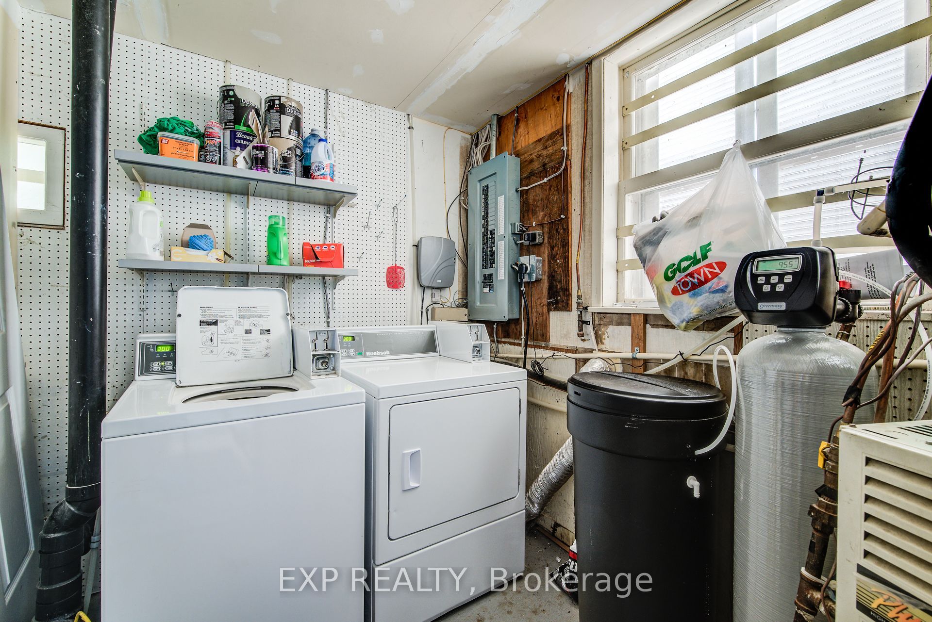 1023 Maple Leaf Street Property Photo 21