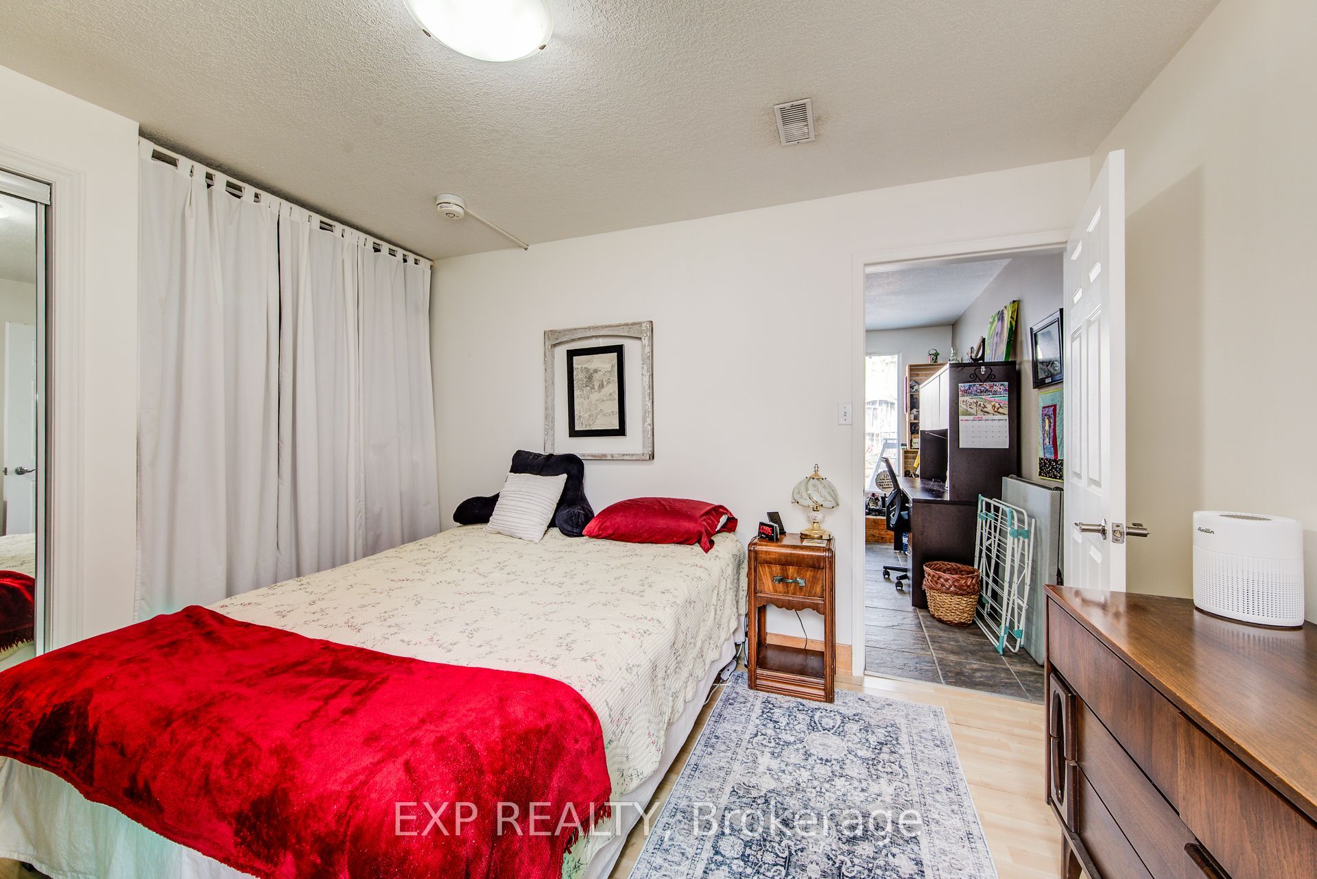 1023 Maple Leaf Street Property Photo 24