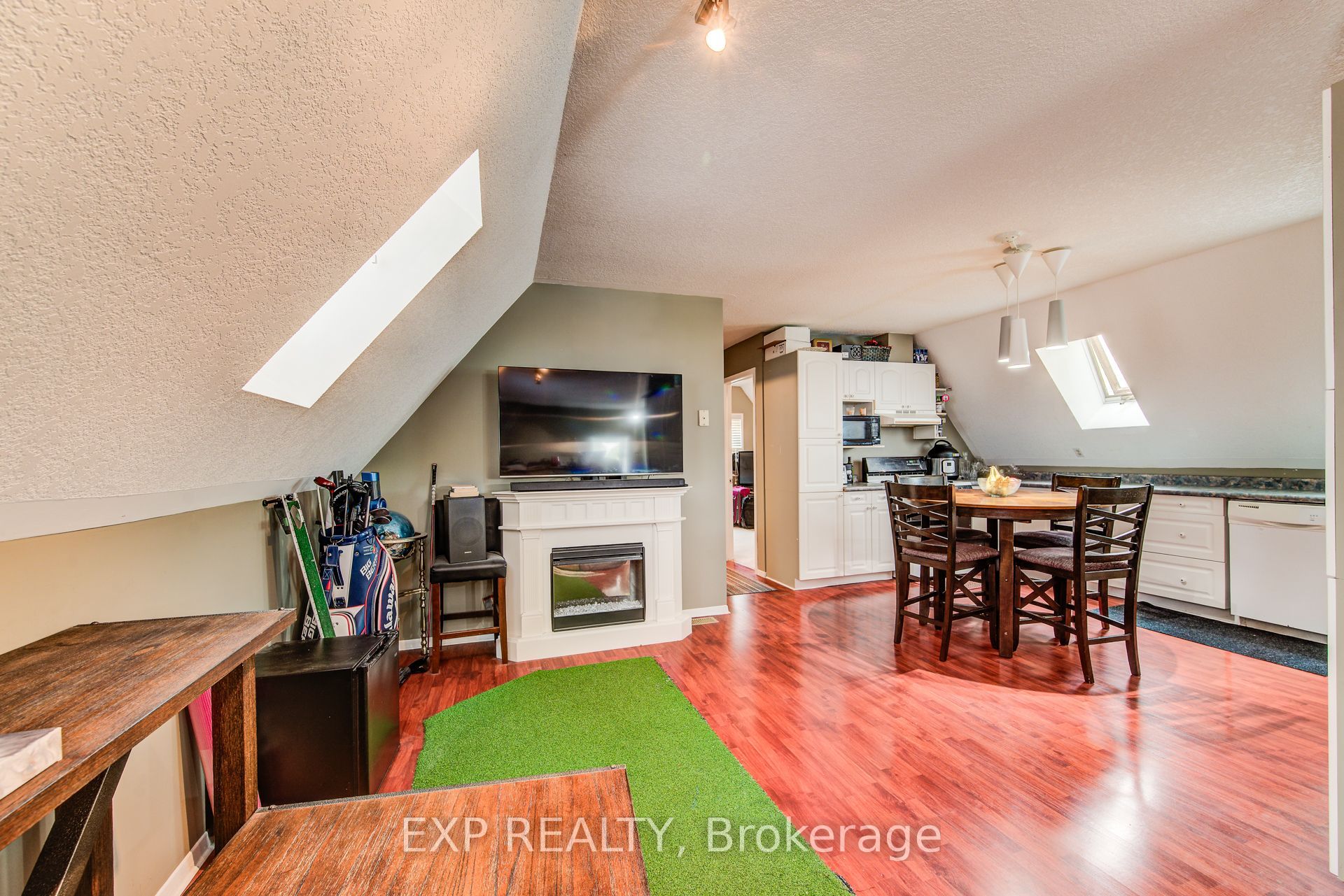 1023 Maple Leaf Street Property Photo 26