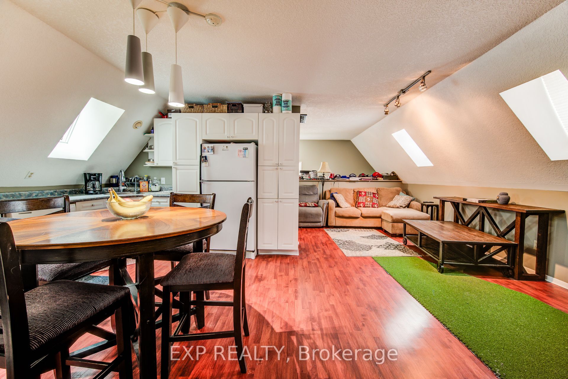 1023 Maple Leaf Street Property Photo 31