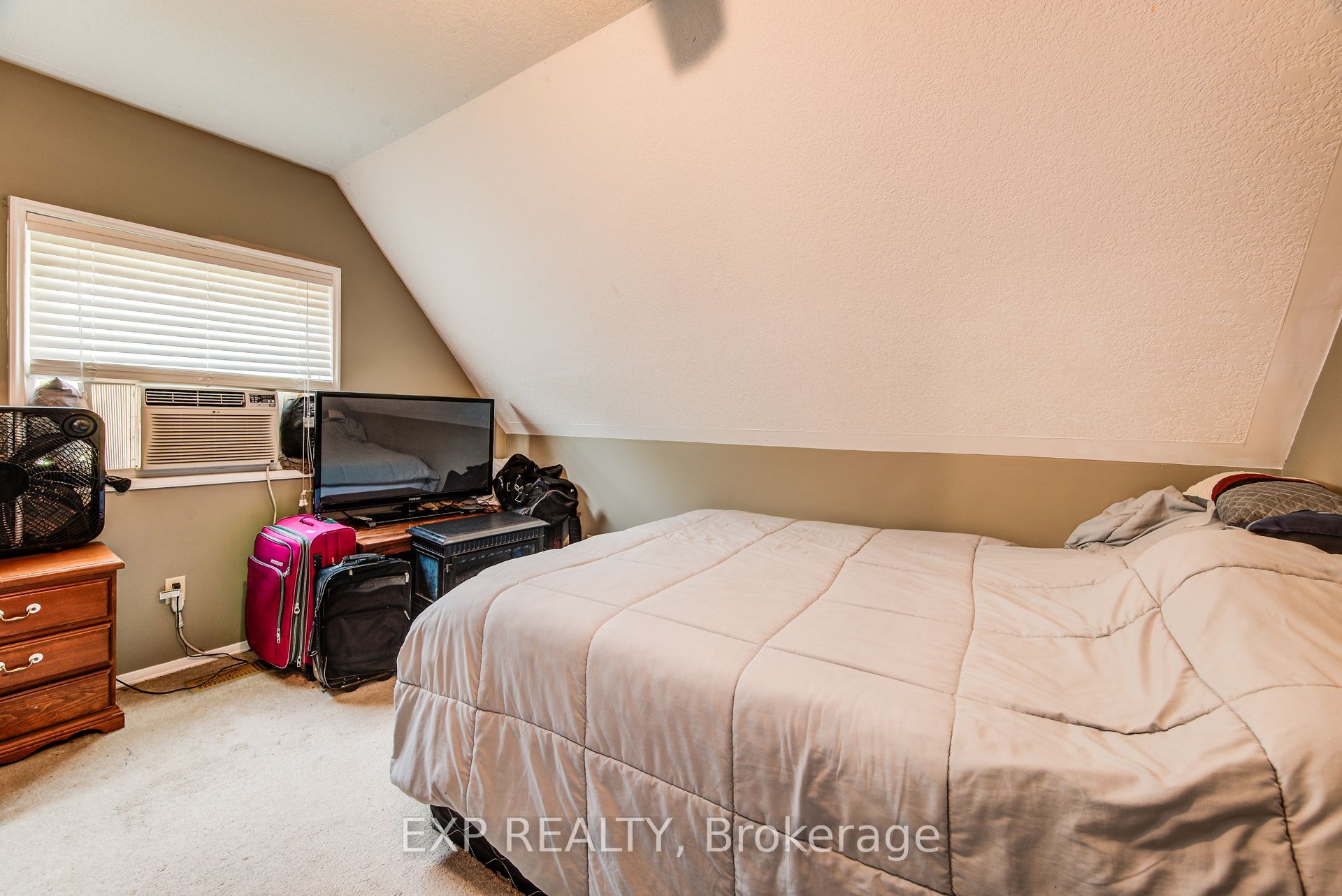 1023 Maple Leaf Street Property Photo 34