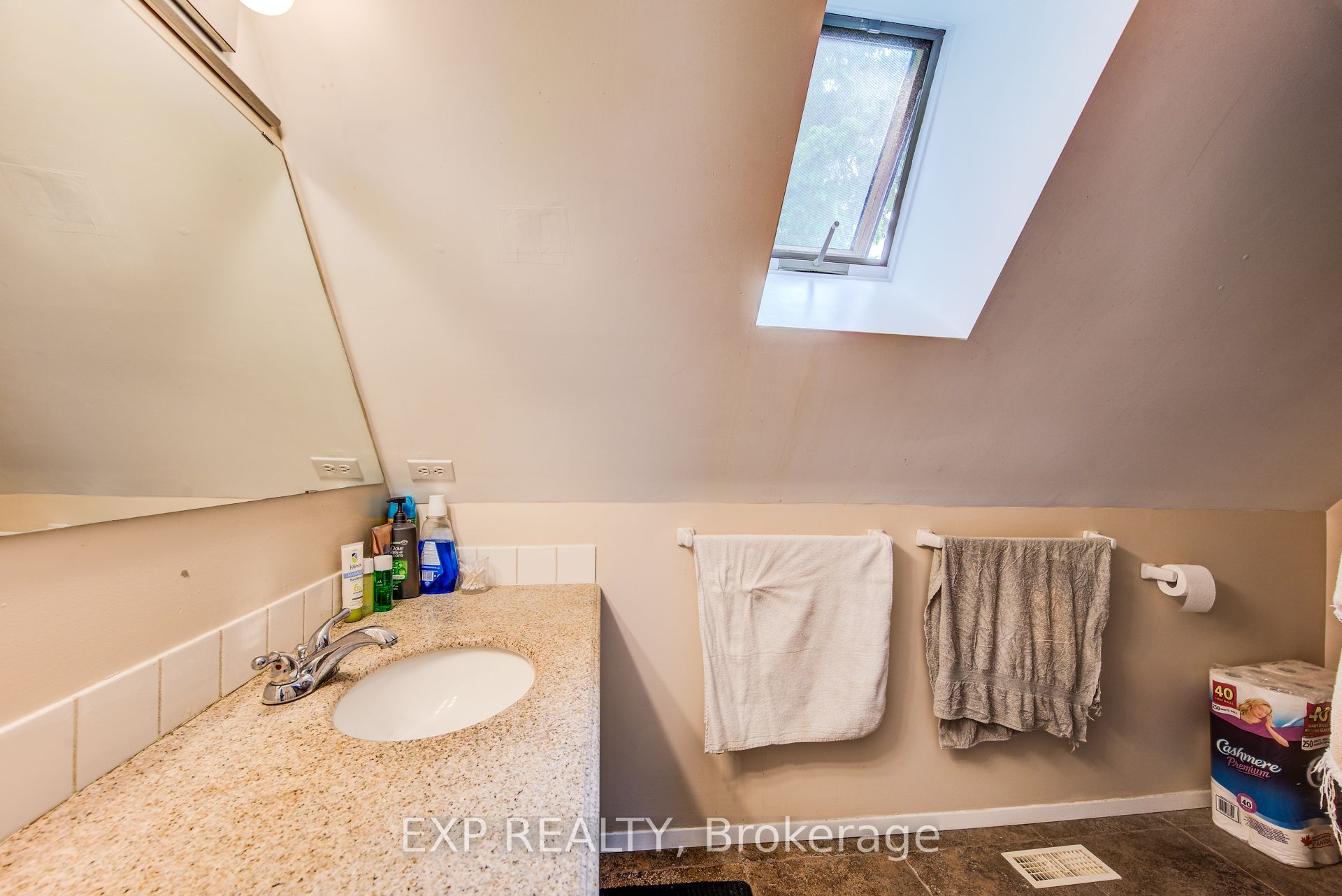 1023 Maple Leaf Street Property Photo 37