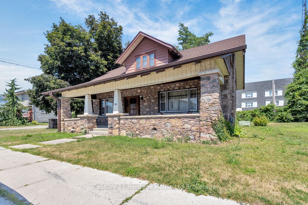 48 Brock Street W Property Photo 1