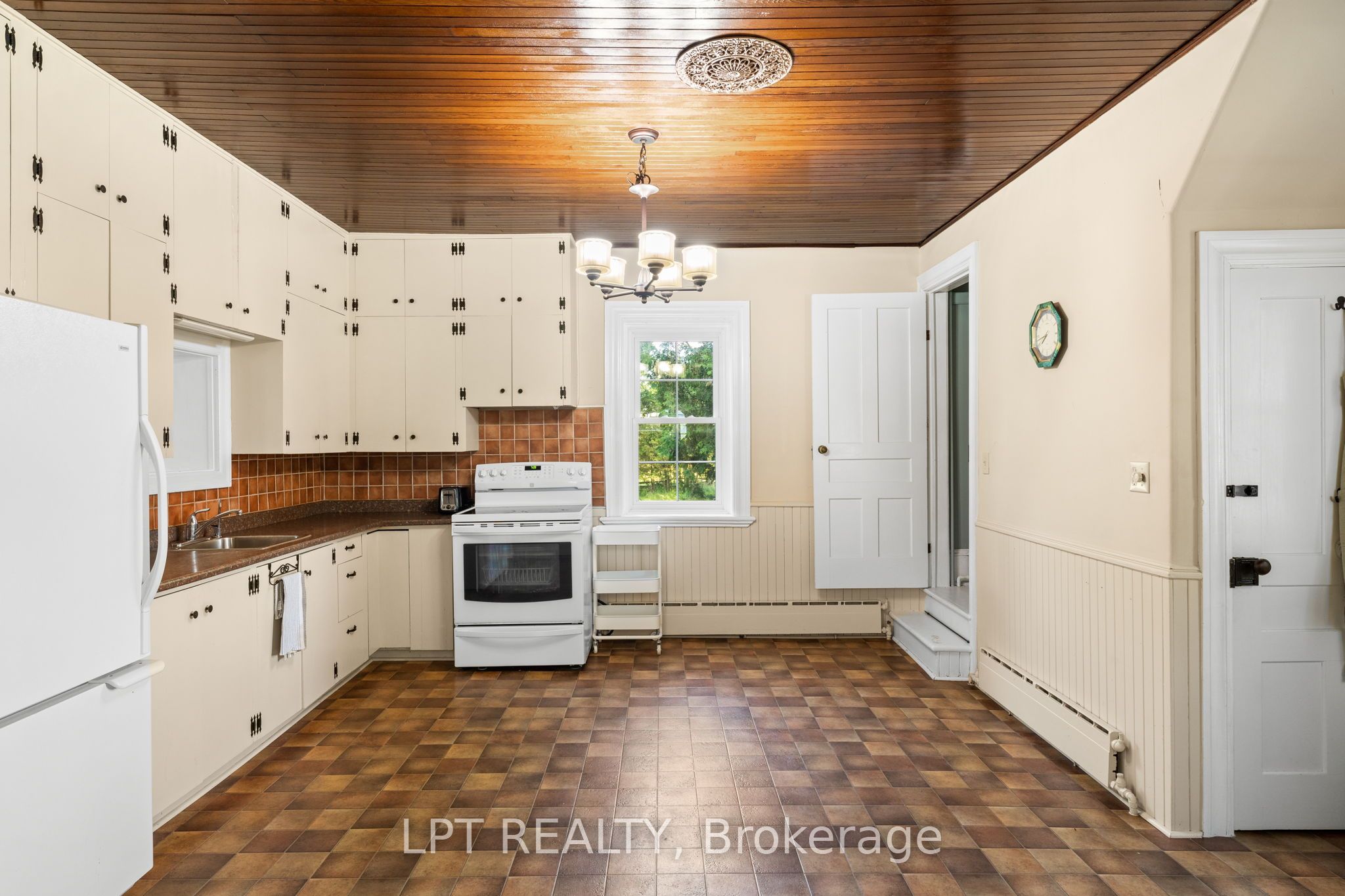 7928 Jock Trail Property Photo 11