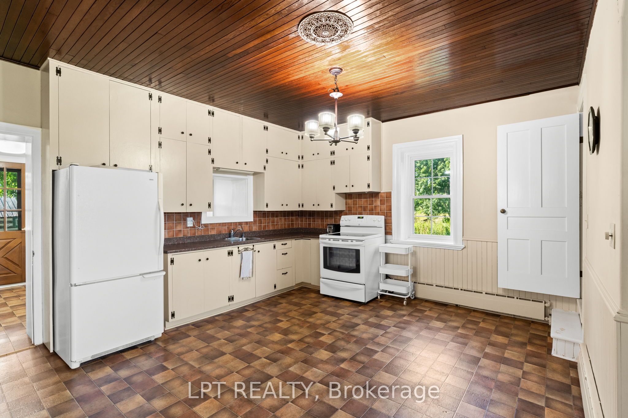 7928 Jock Trail Property Photo 12
