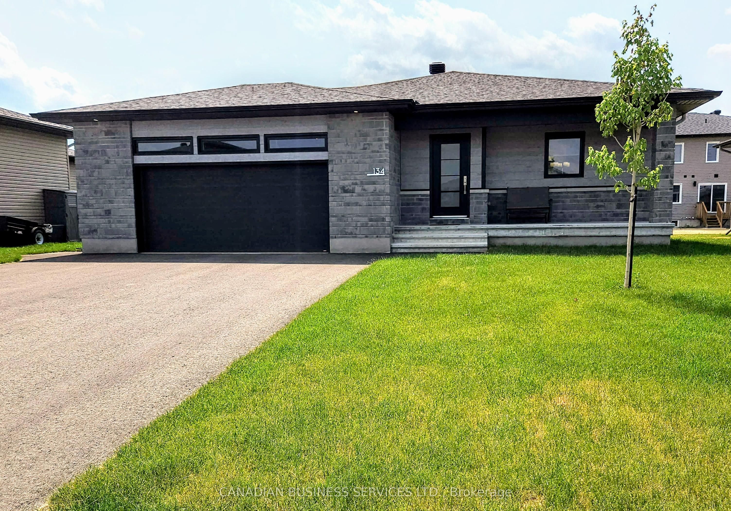 134 Giroux Street E Property Photo 1