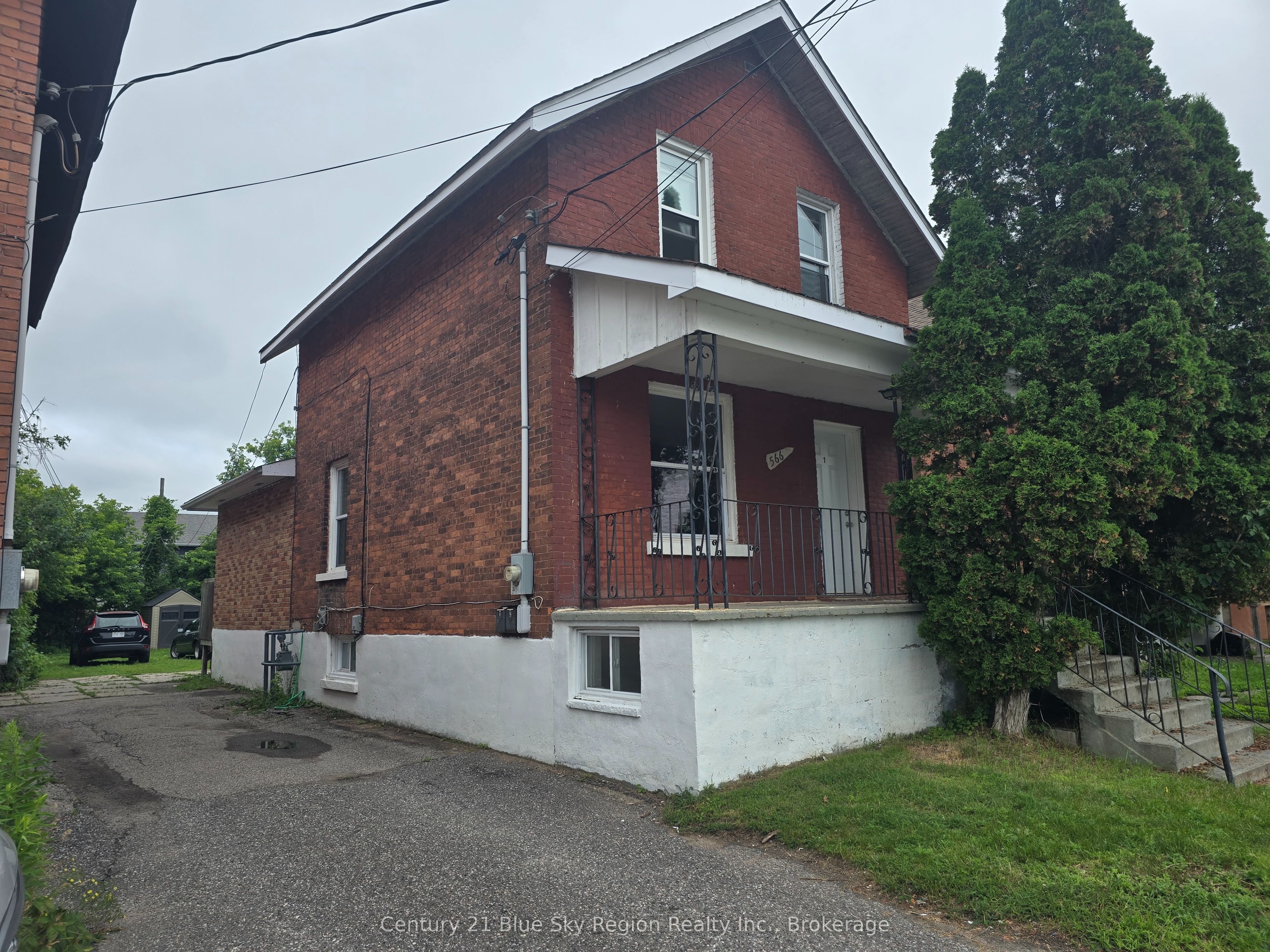 566 Front Street Property Photo 1