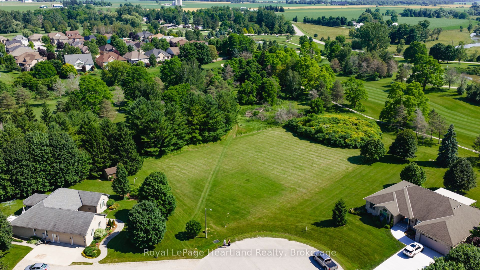 2 Fairway Road Property Photo 2