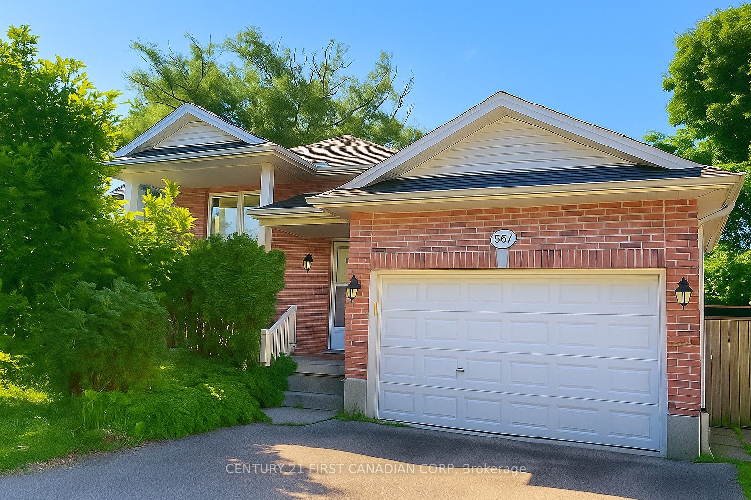 567 Sprucewood Drive Property Photo 1