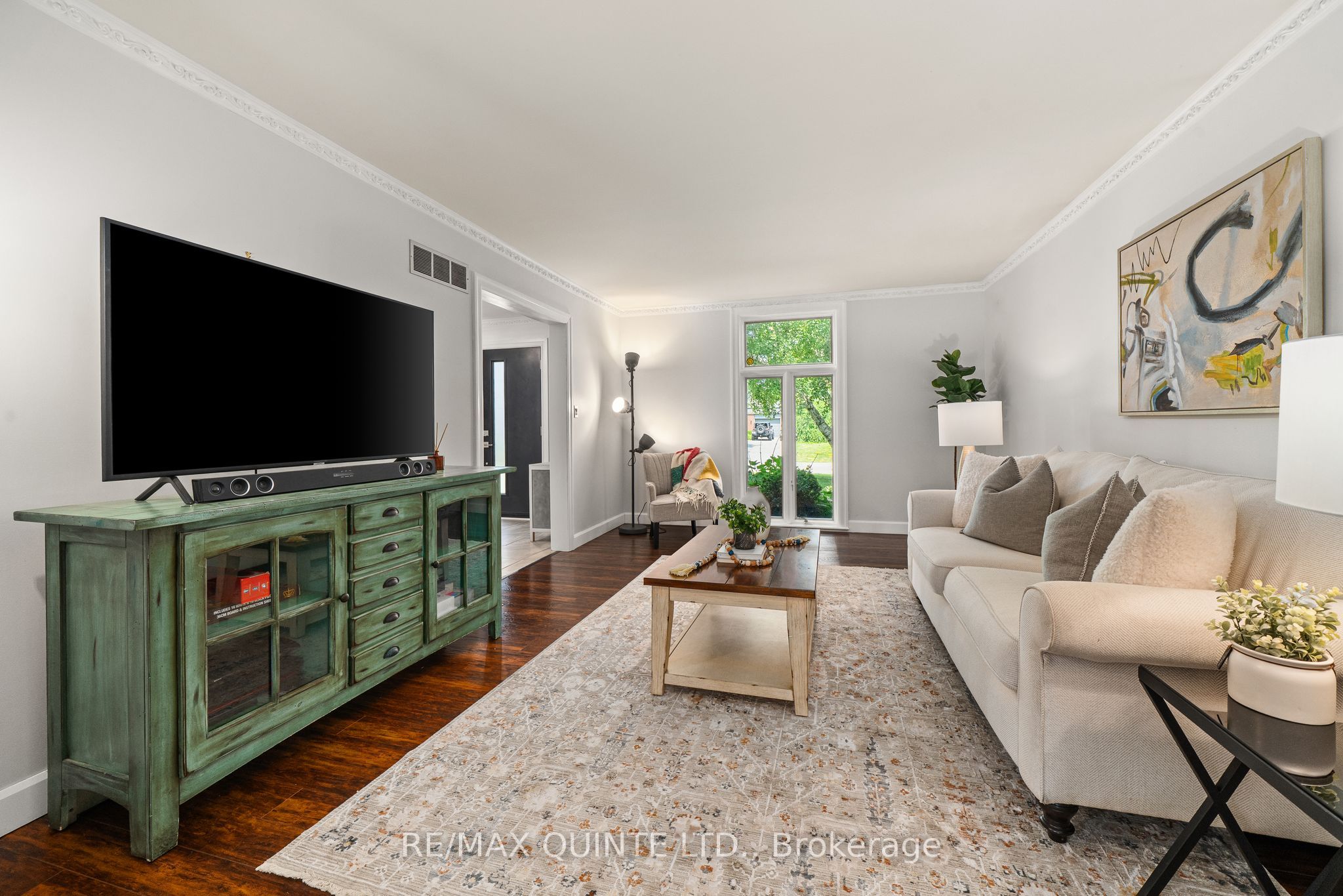 22 Forest Hill Crescent Property Photo 7