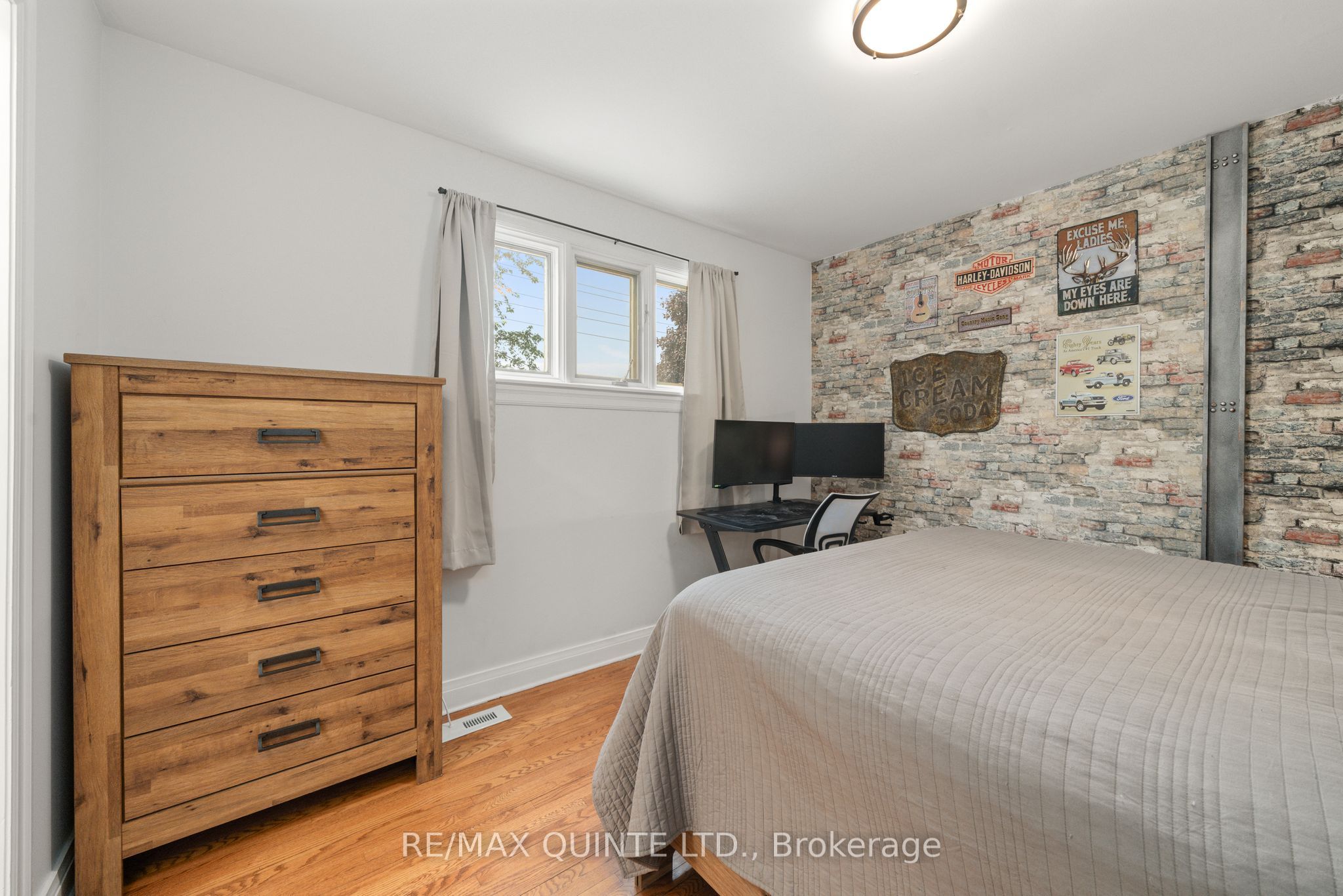 22 Forest Hill Crescent Property Photo 34