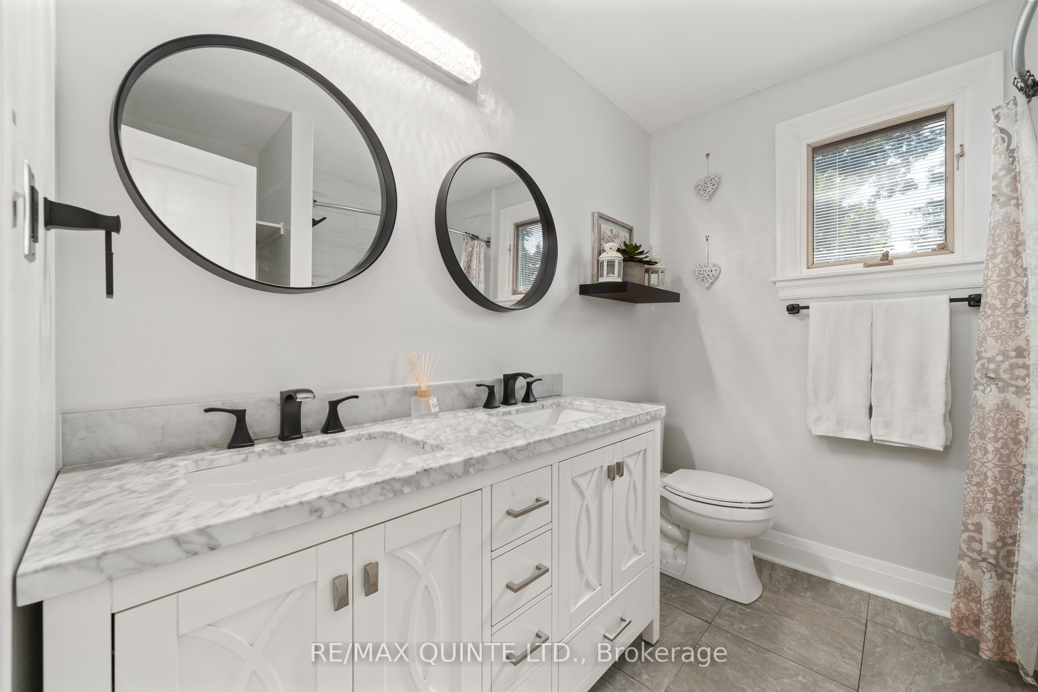 22 Forest Hill Crescent Property Photo 35