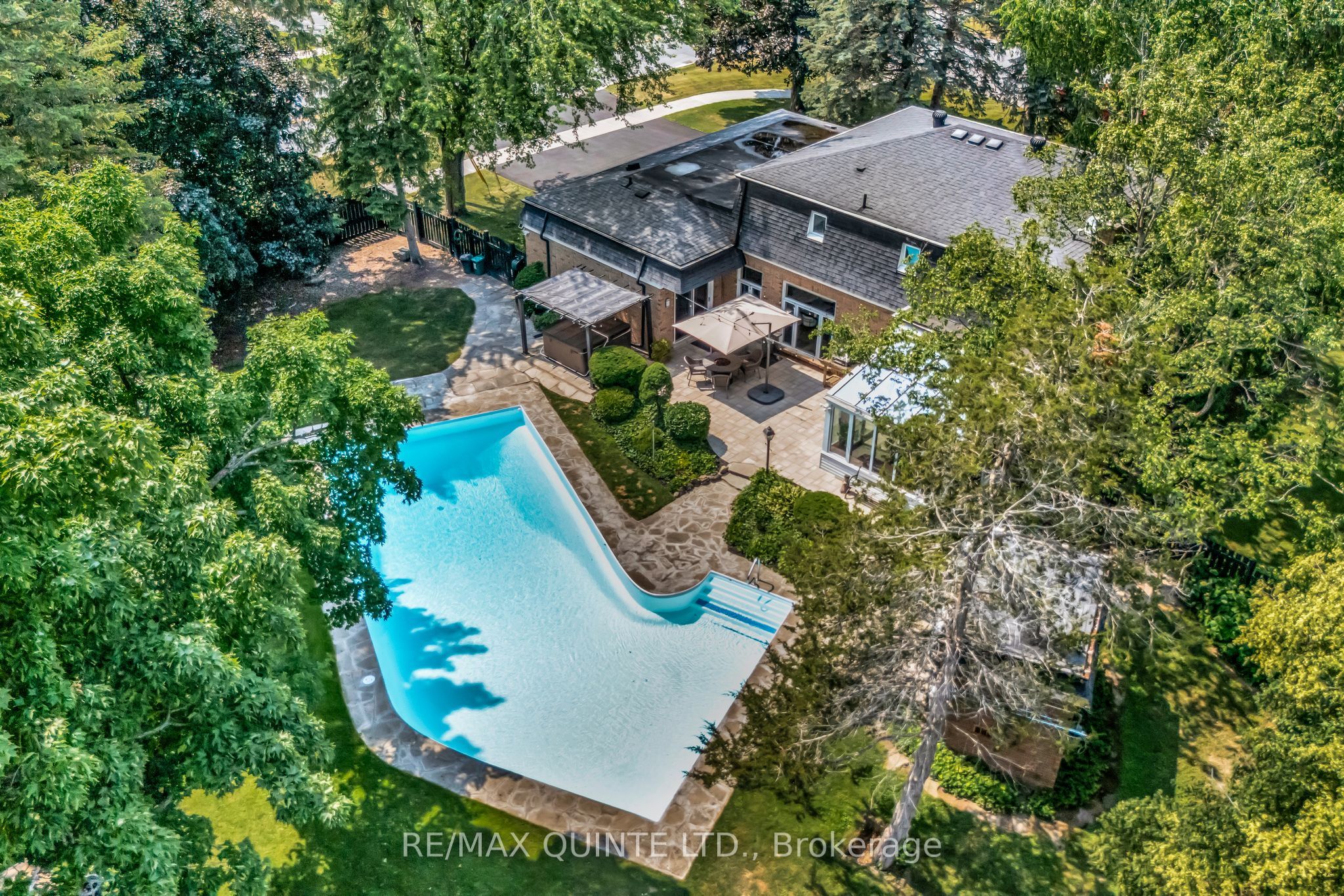 22 Forest Hill Crescent Property Photo 49