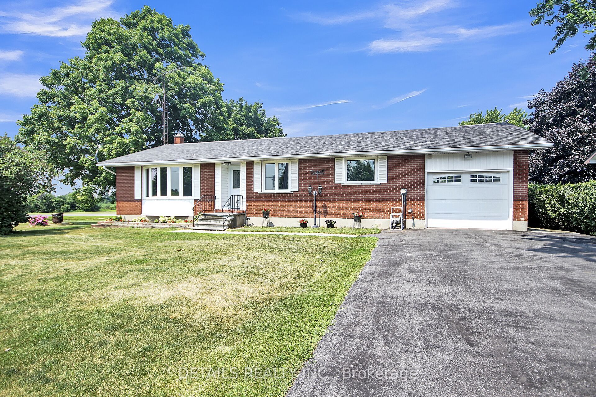 13459 Loucks Road Property Photo 1