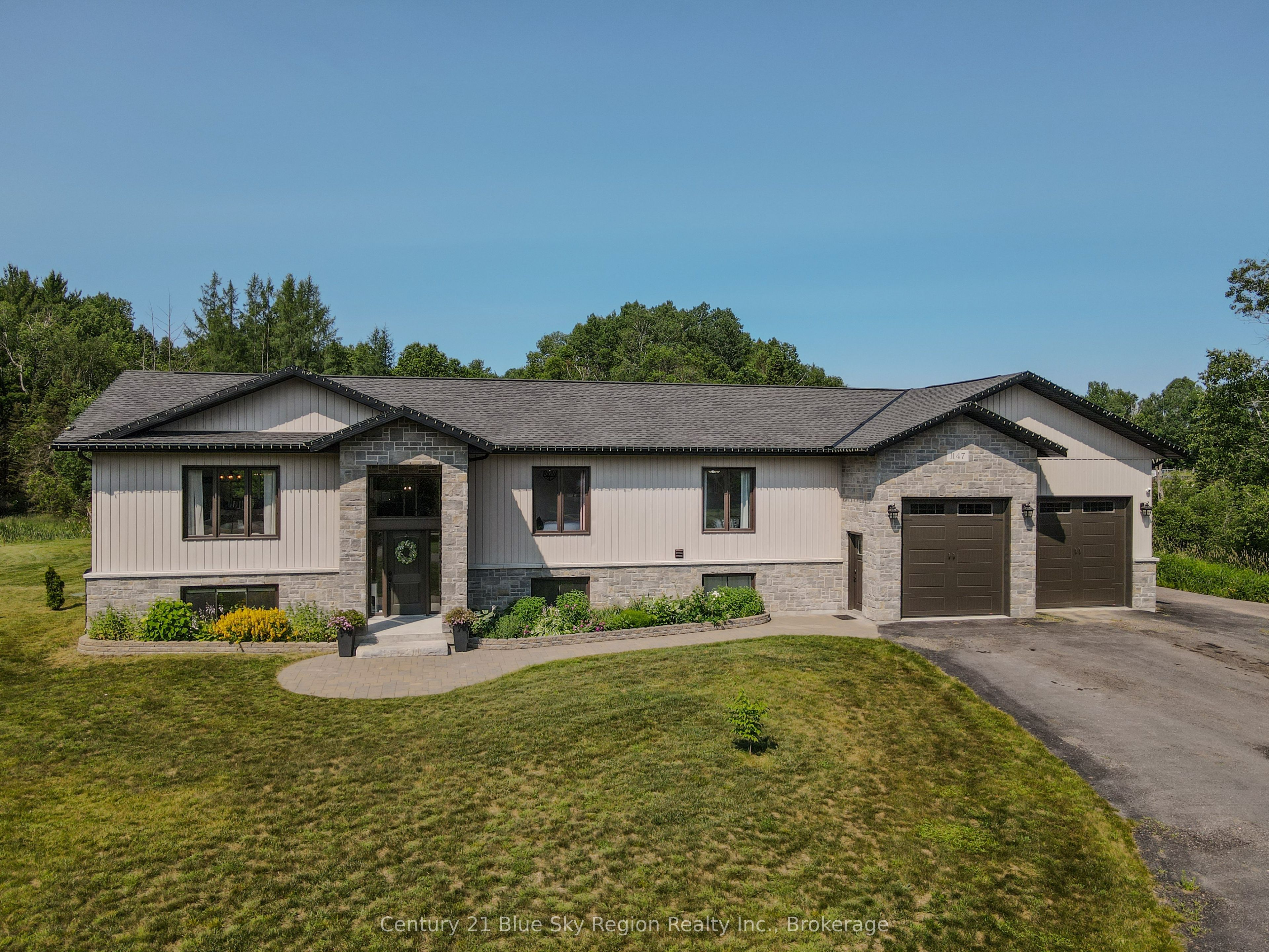 1147 Maple Hill Road Property Photo