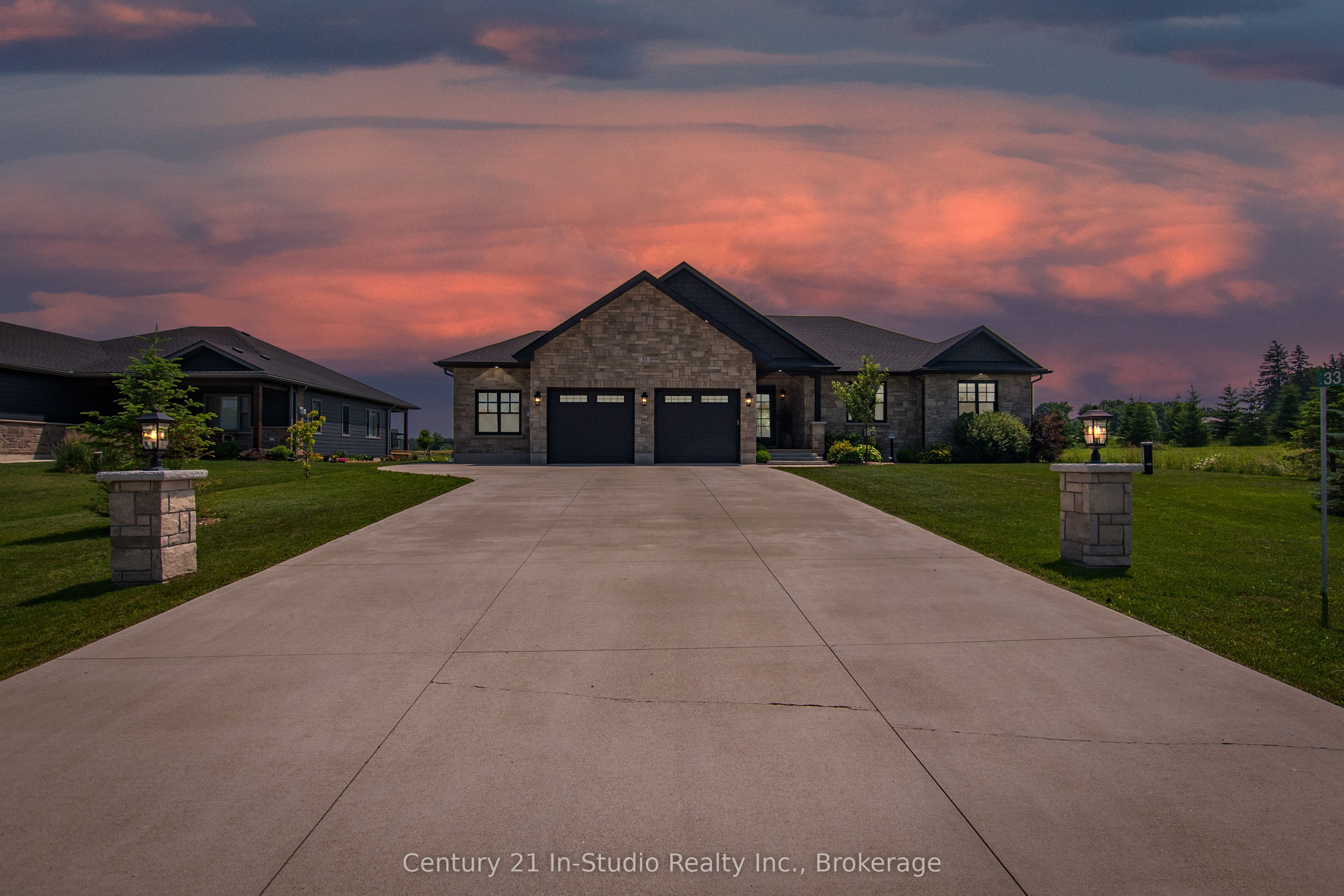 33 Nickason Dr Property Photo 1