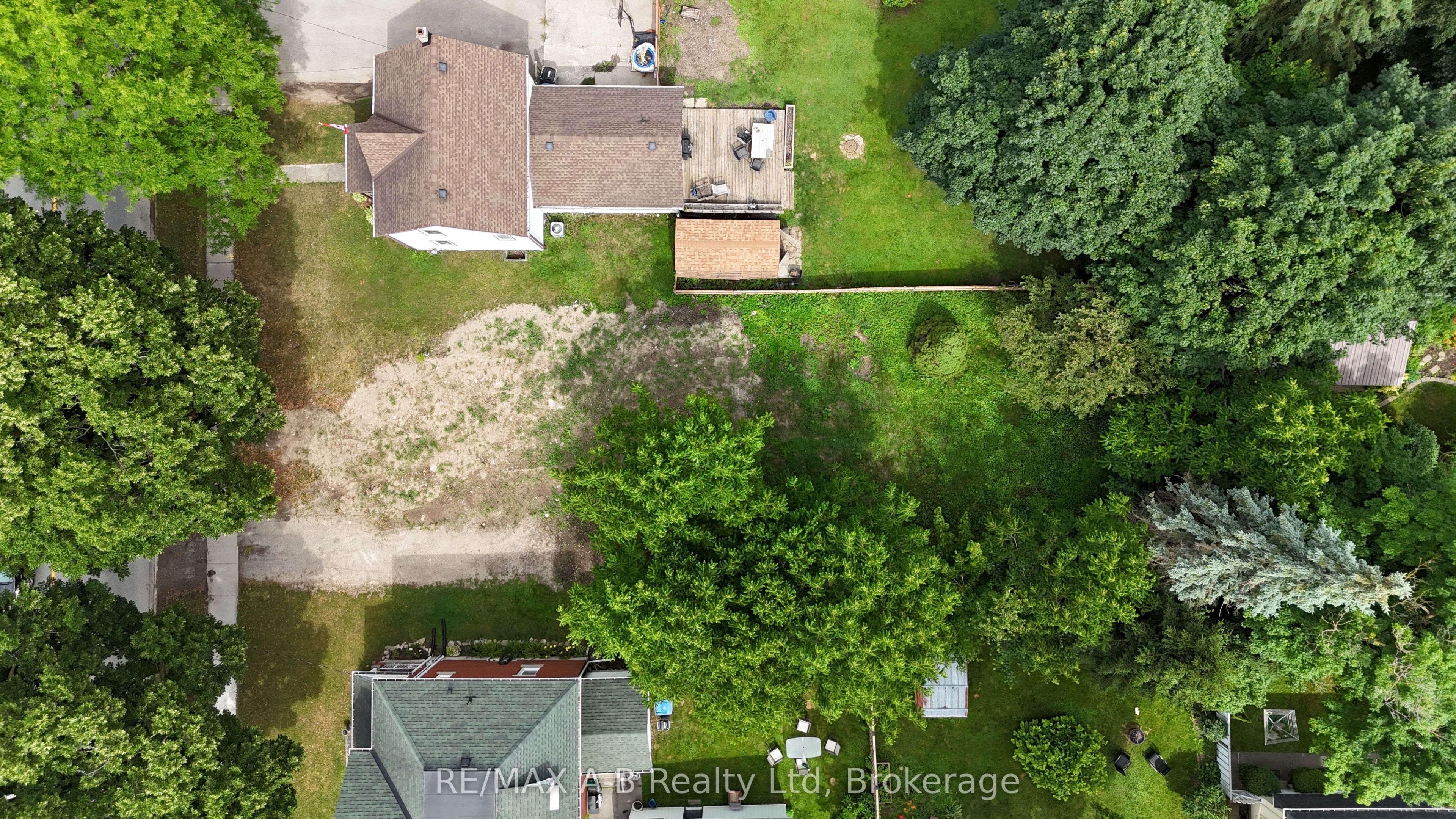 352 Queen Street E Property Photo 4
