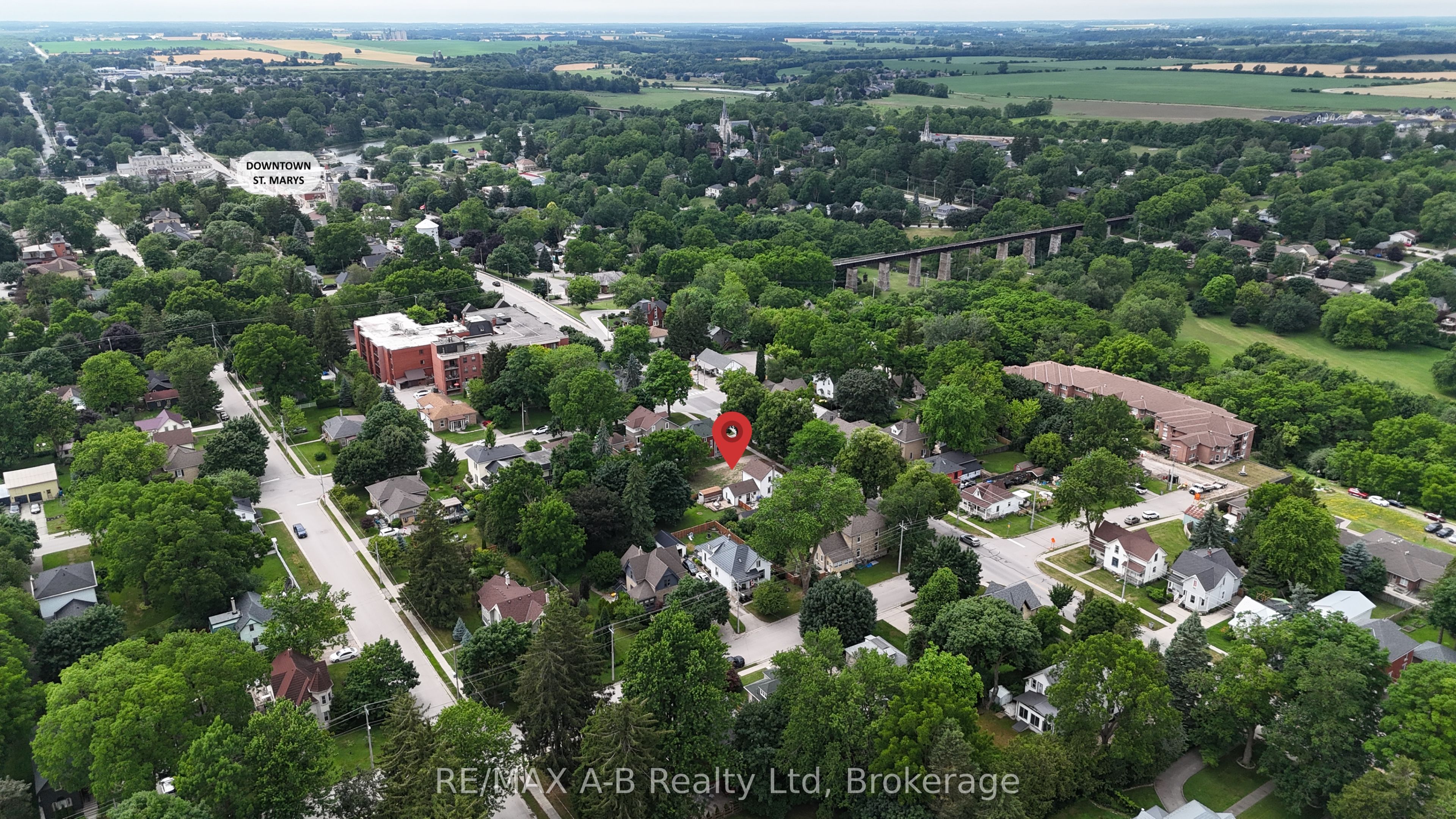 352 Queen Street E Property Photo 5