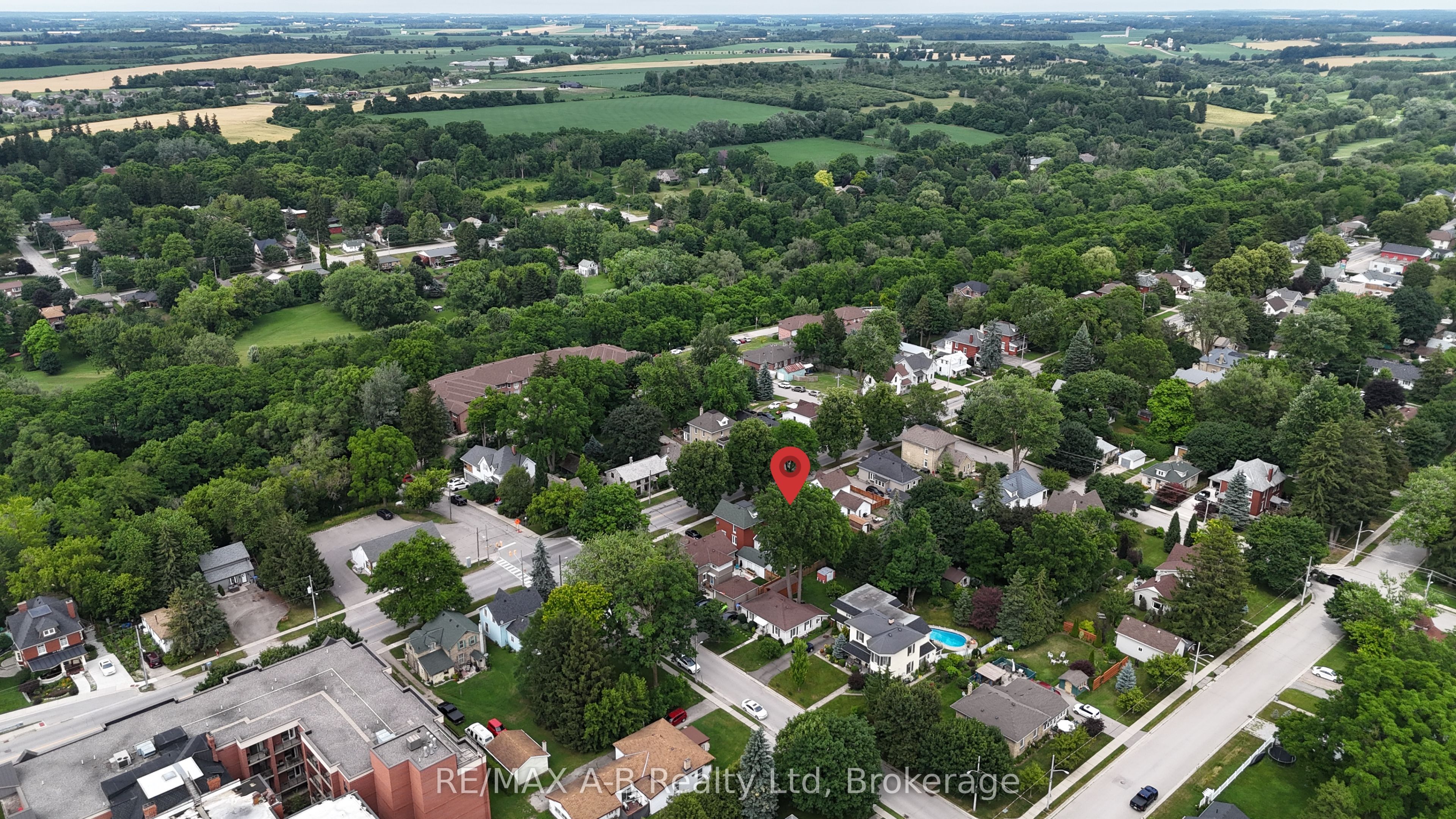 352 Queen Street E Property Photo 7