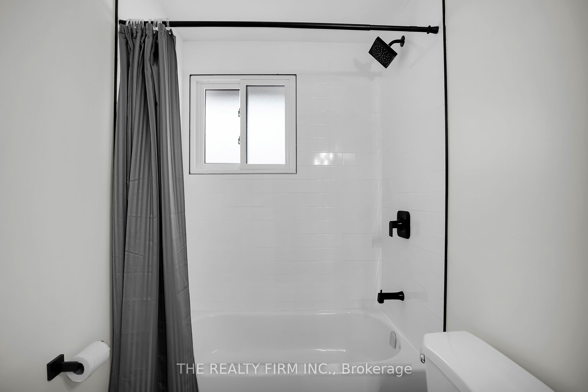 270 Highview Crescent Property Photo 15