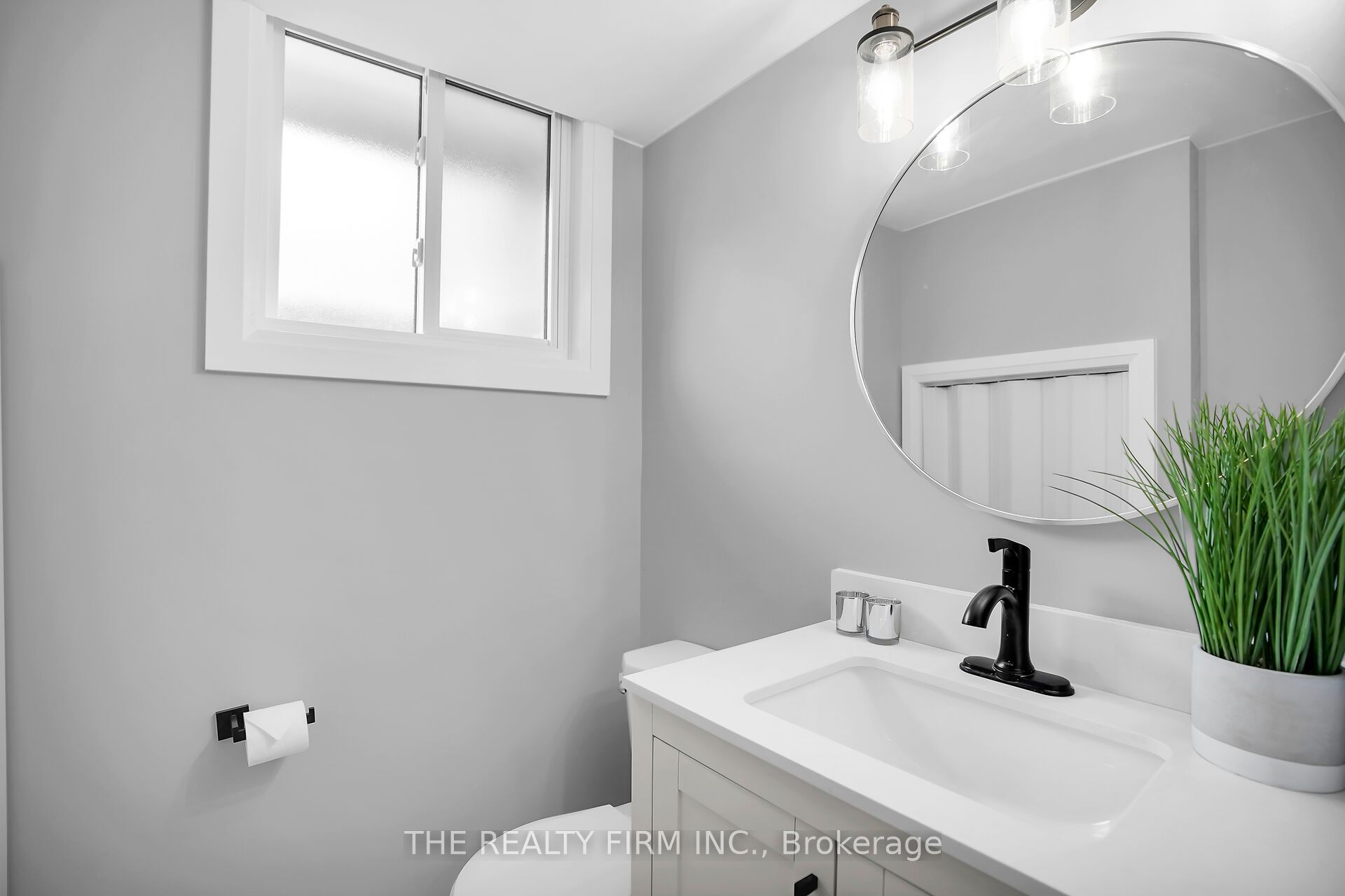 270 Highview Crescent Property Photo 26