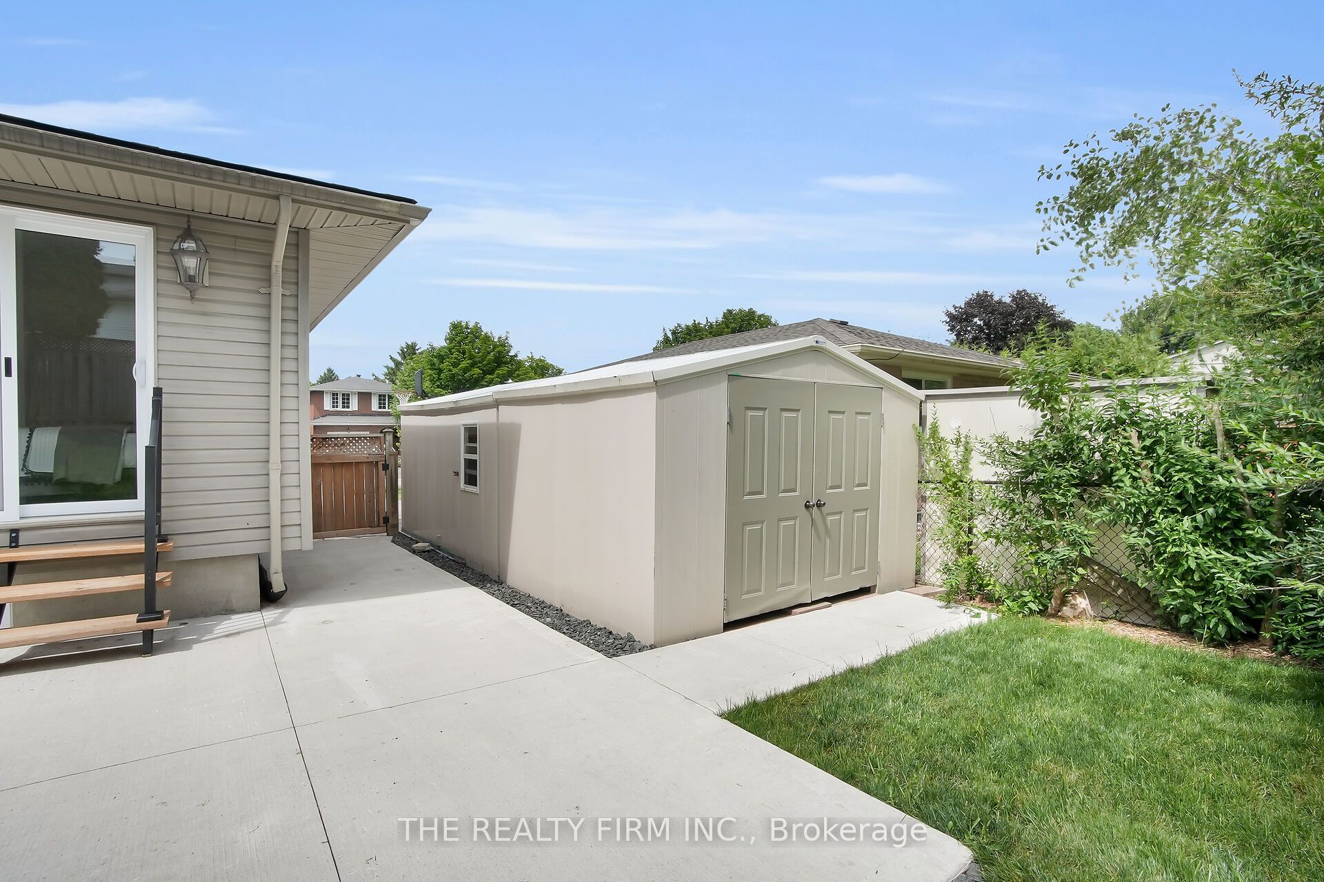 270 Highview Crescent Property Photo 36
