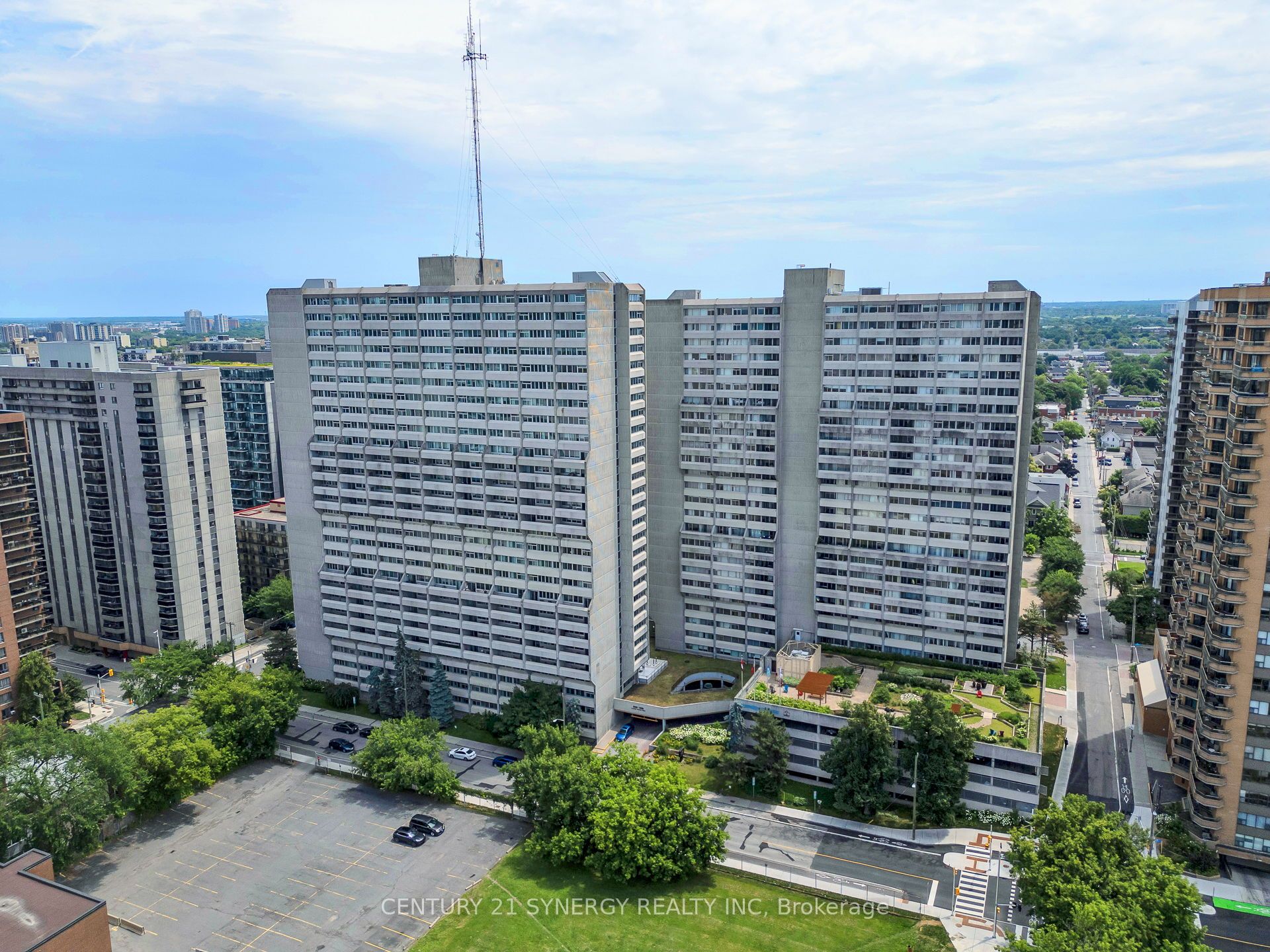 500 Laurier Avenue W 1206
