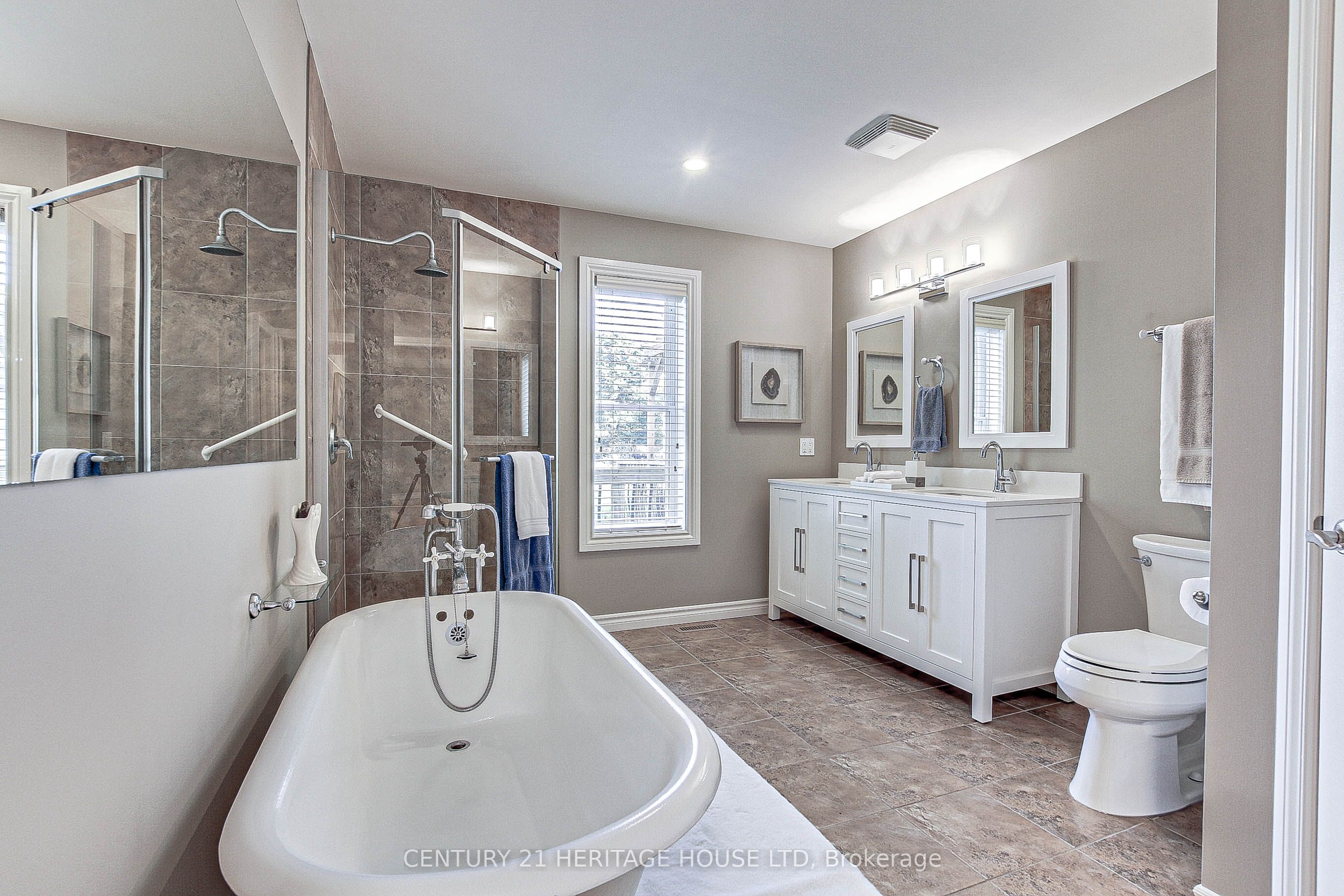 641 George Street Property Photo 11