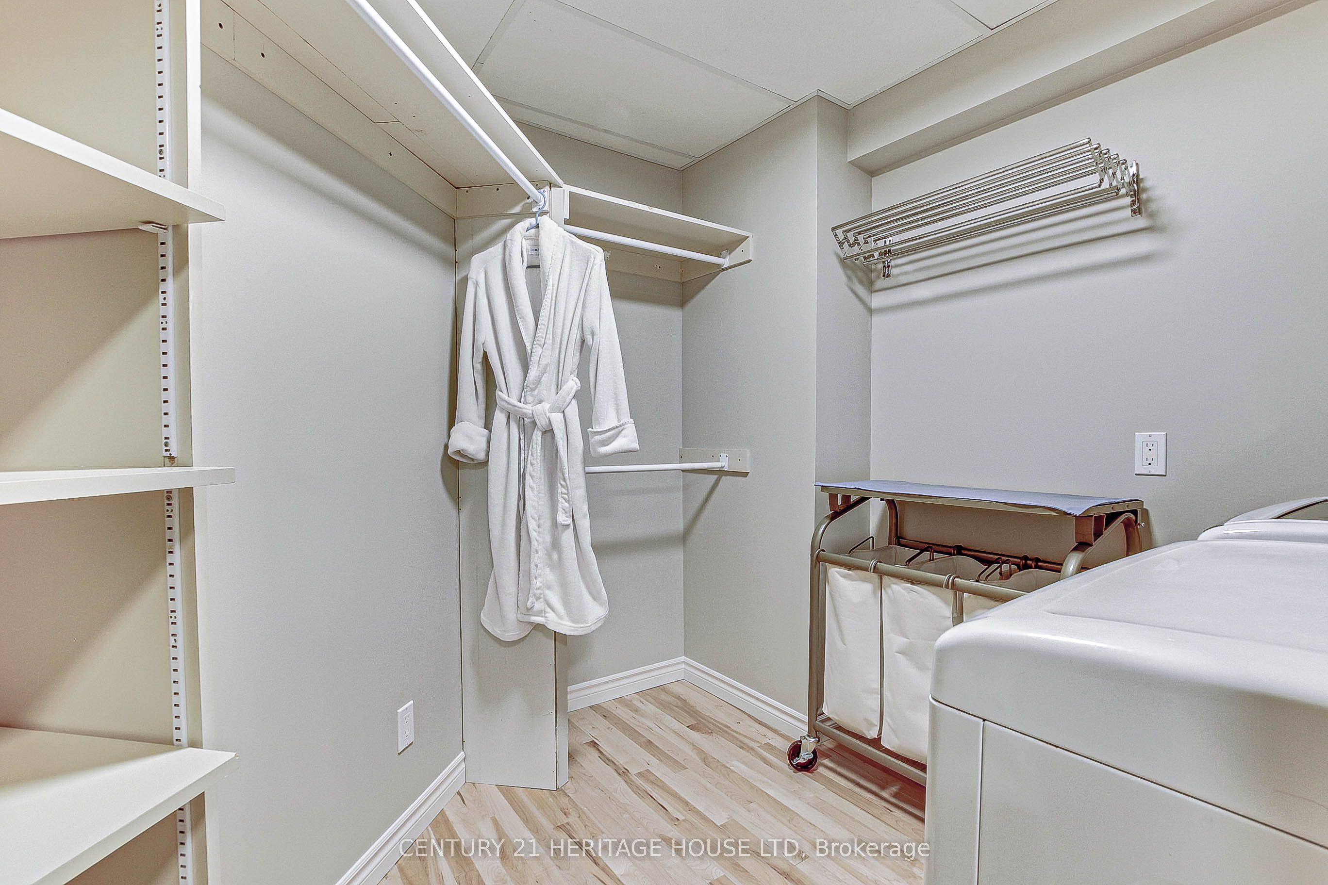 641 George Street Property Photo 12