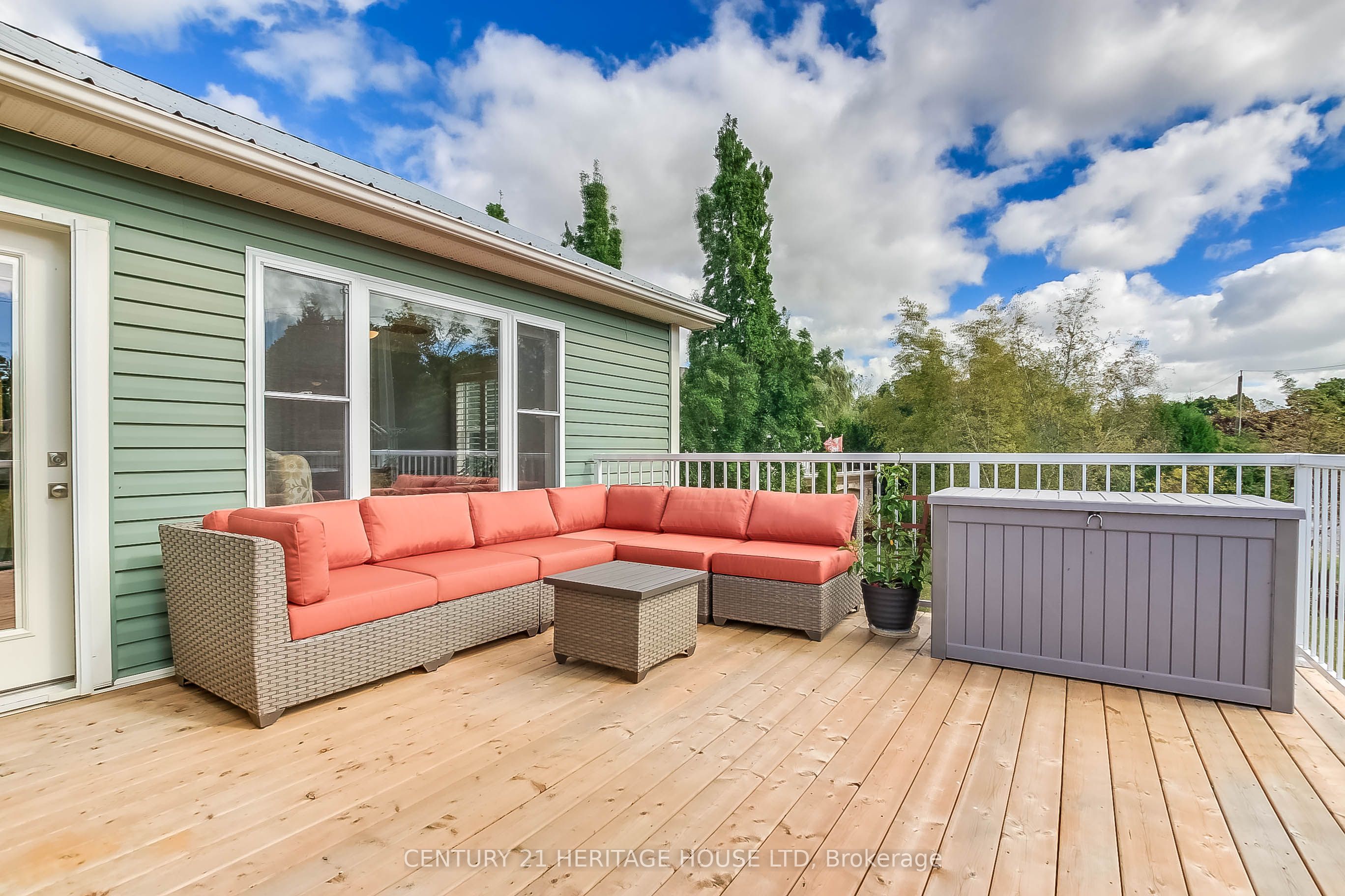 641 George Street Property Photo 28